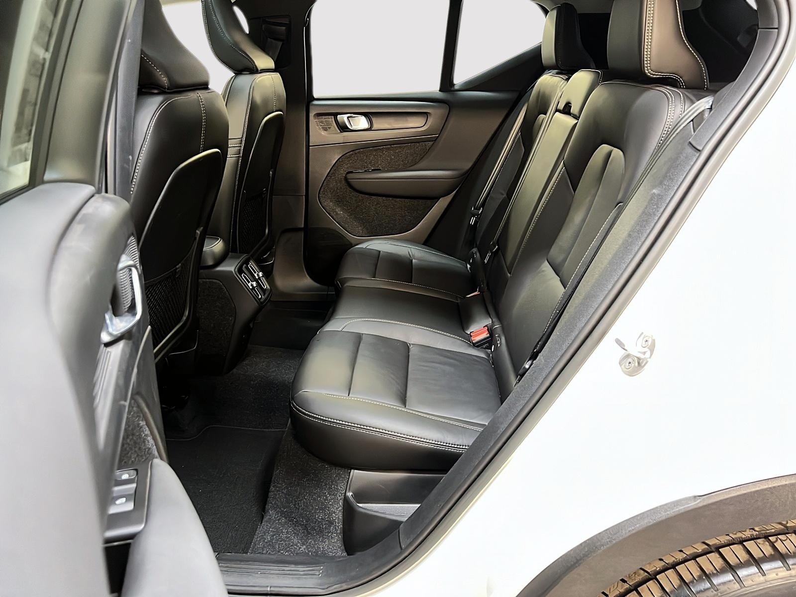Volvo XC40 2022 - Image #9
