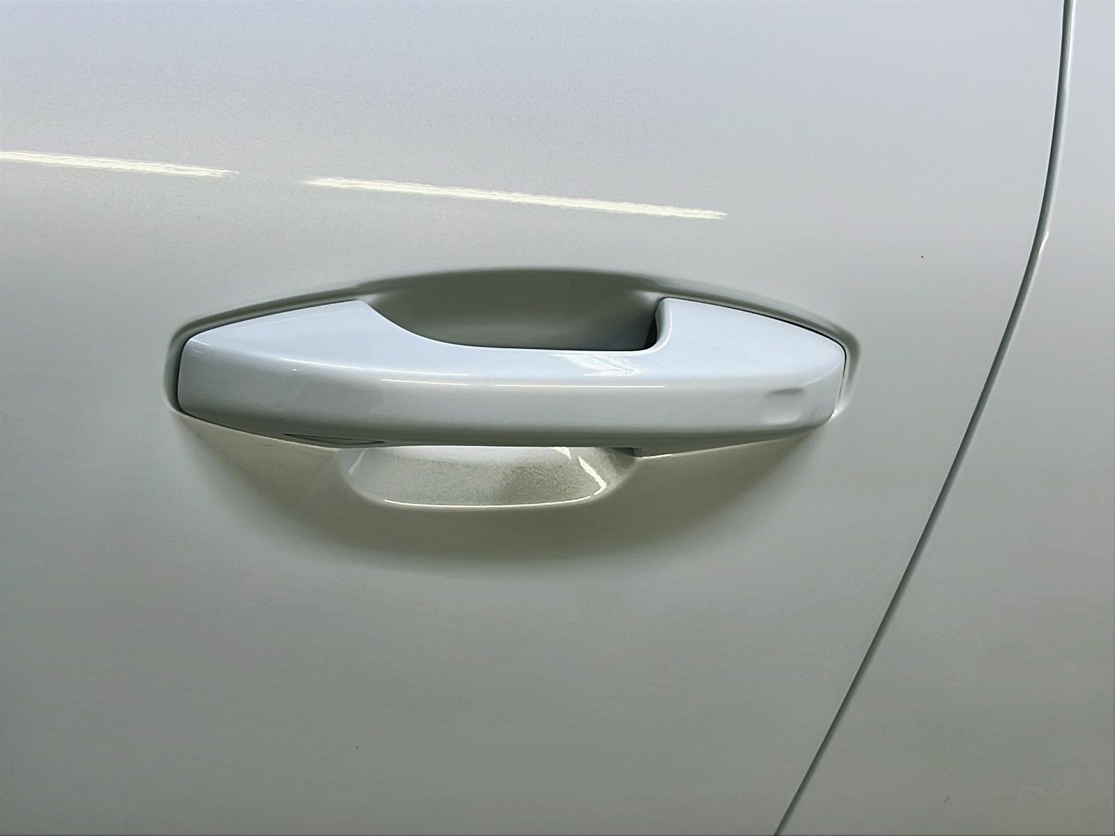 Volvo XC40 T5 MOMENTUM CUIR TOIT PANO NAV 2022 - image #27