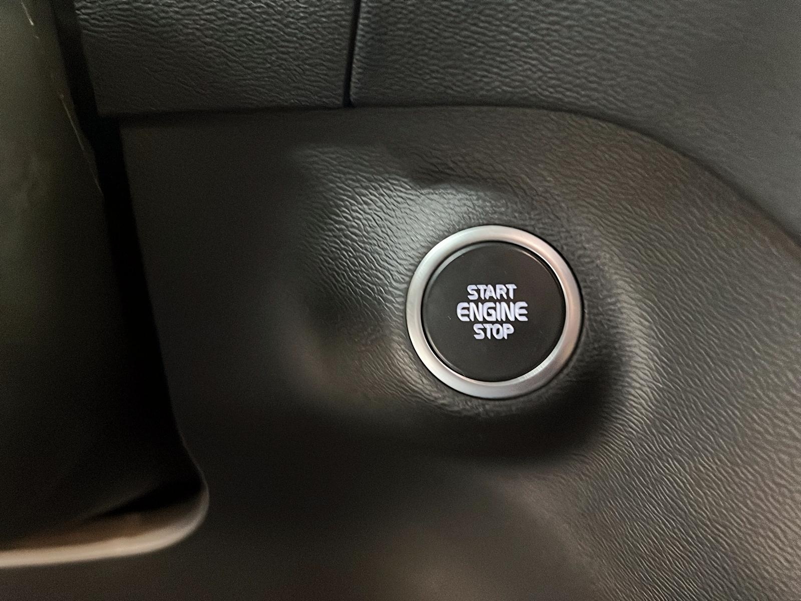Volvo XC40 T5 MOMENTUM CUIR TOIT PANO NAV 2022 - image #20