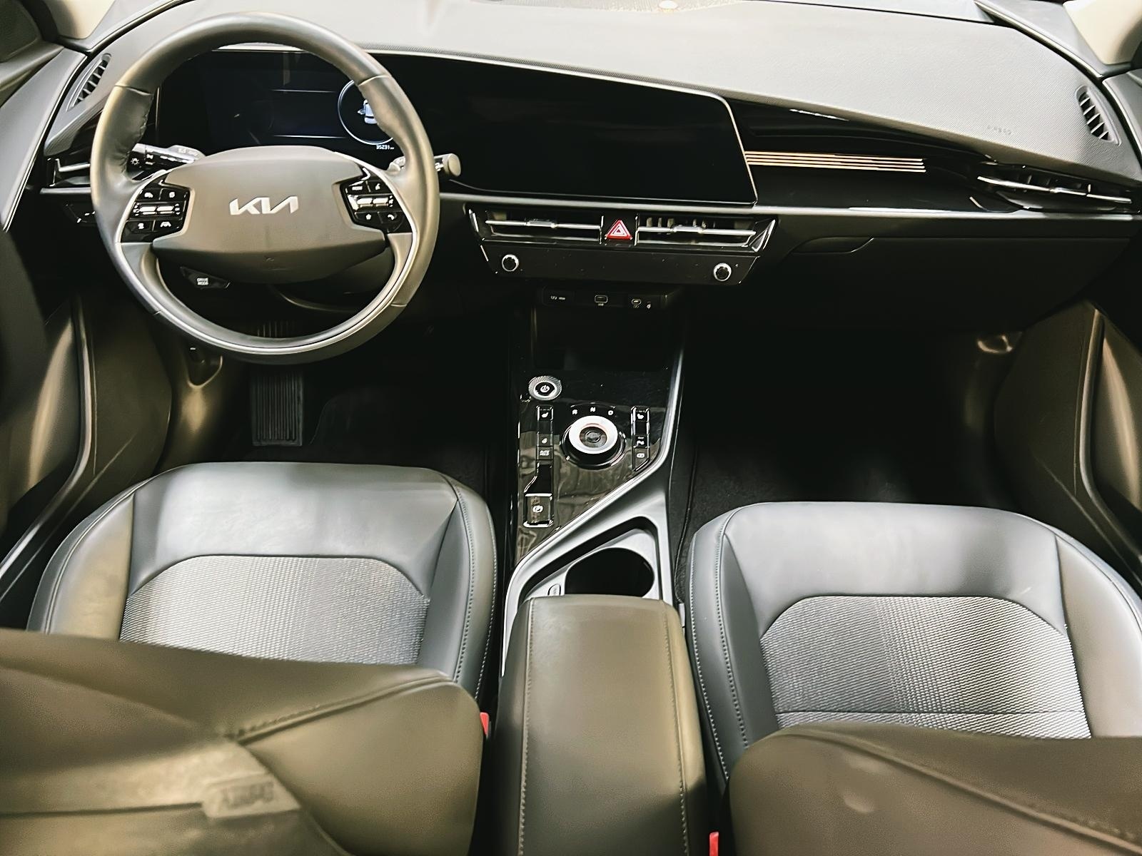 Kia NIRO EV PREMIUM + NAV 2023 - image #10