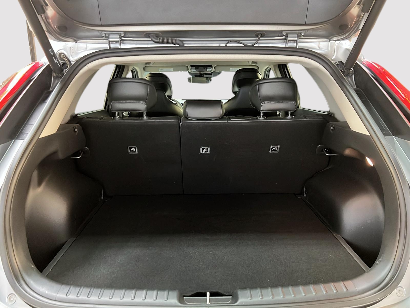 Kia NIRO EV PREMIUM + NAV 2023 - image #12
