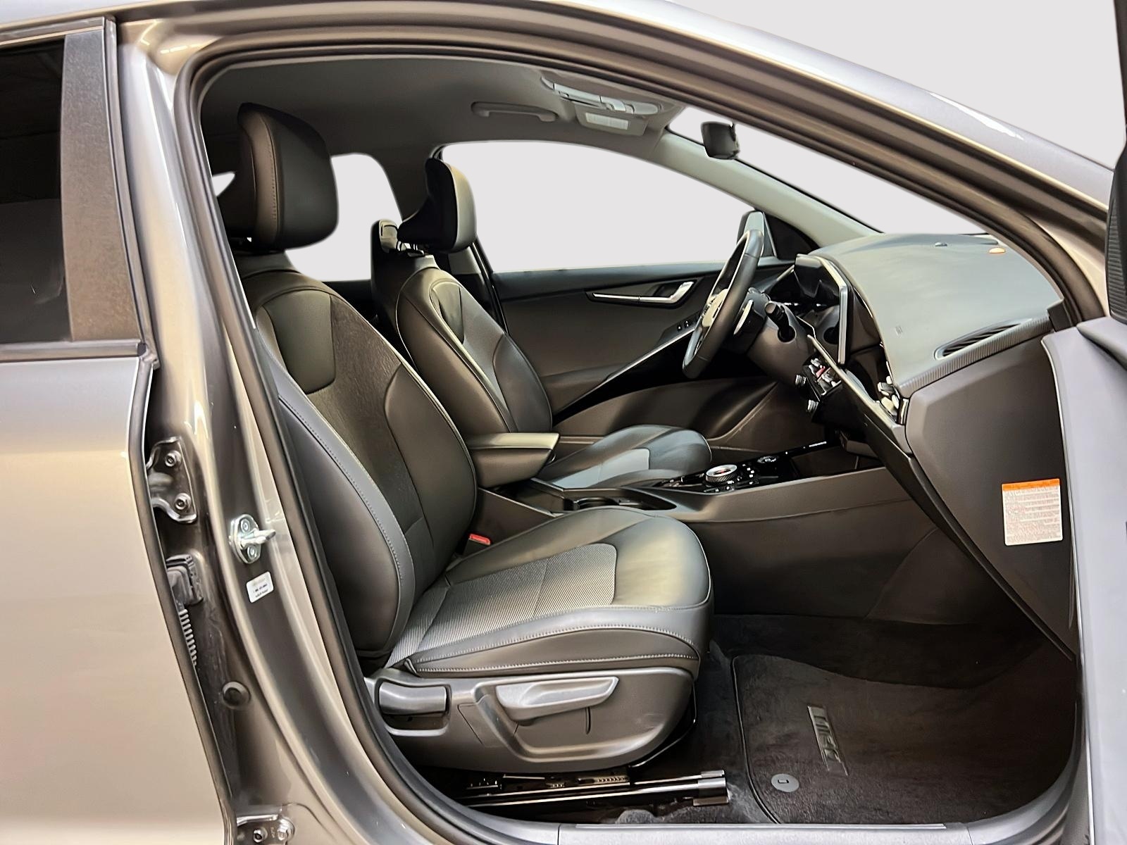 Kia NIRO EV 2023 - Image #8
