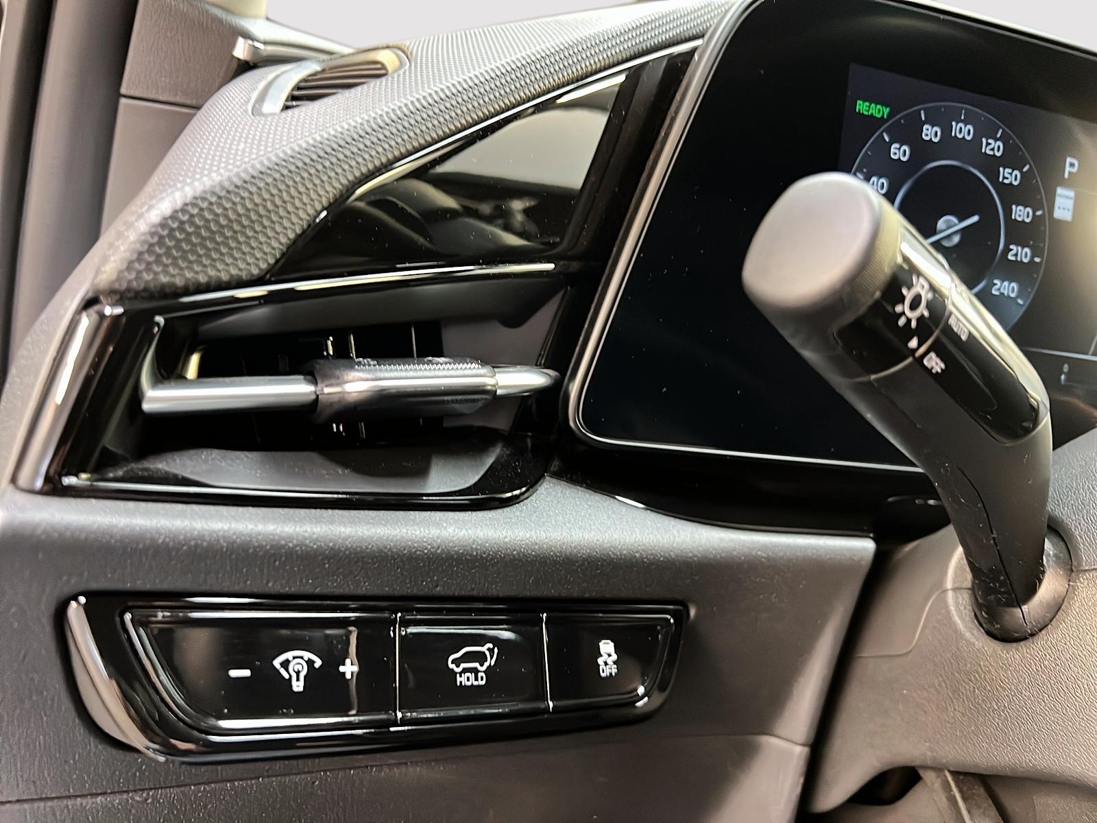 Kia NIRO EV PREMIUM + NAV 2023 - image #22