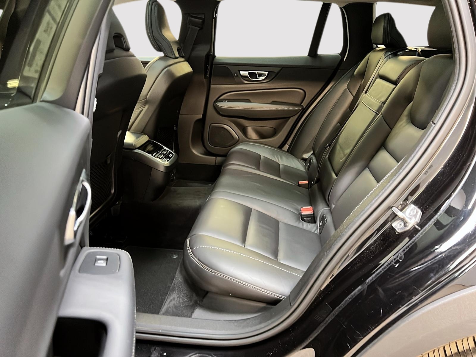 Volvo V60 2021 - Image #9