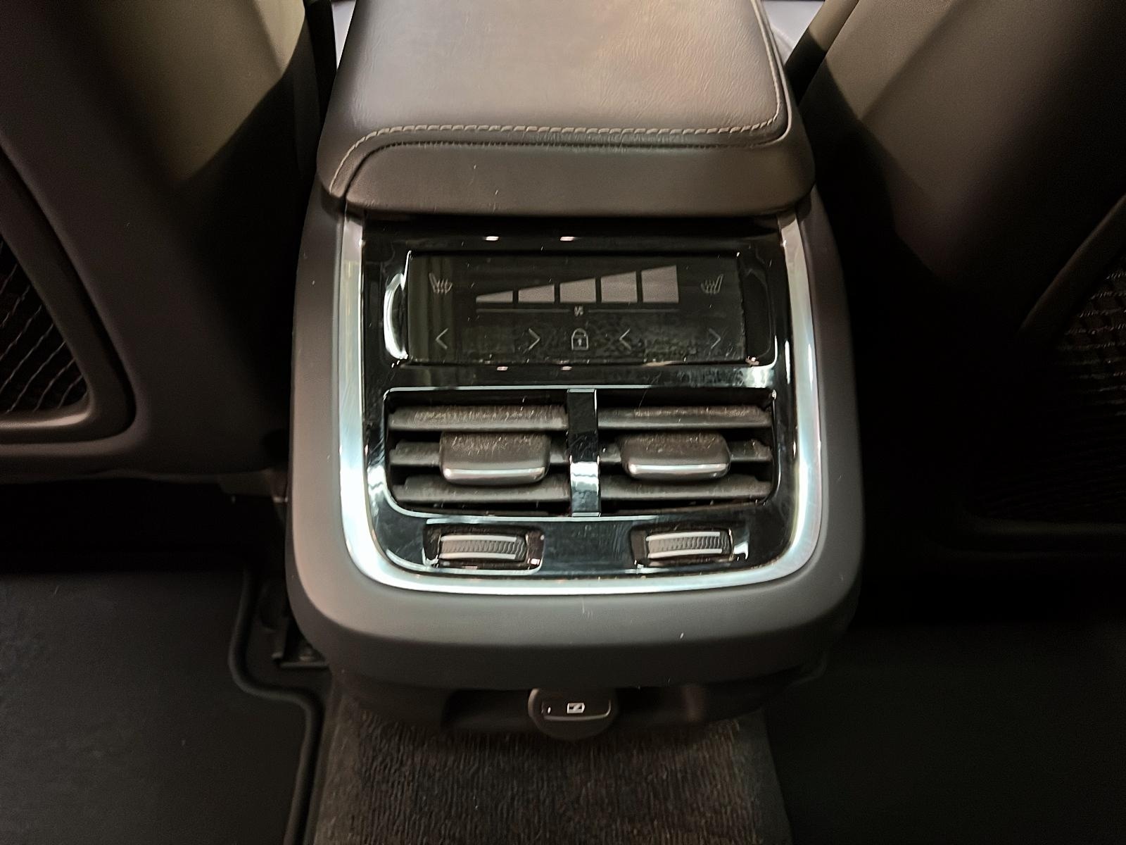 Volvo V60 2021 - Image #11