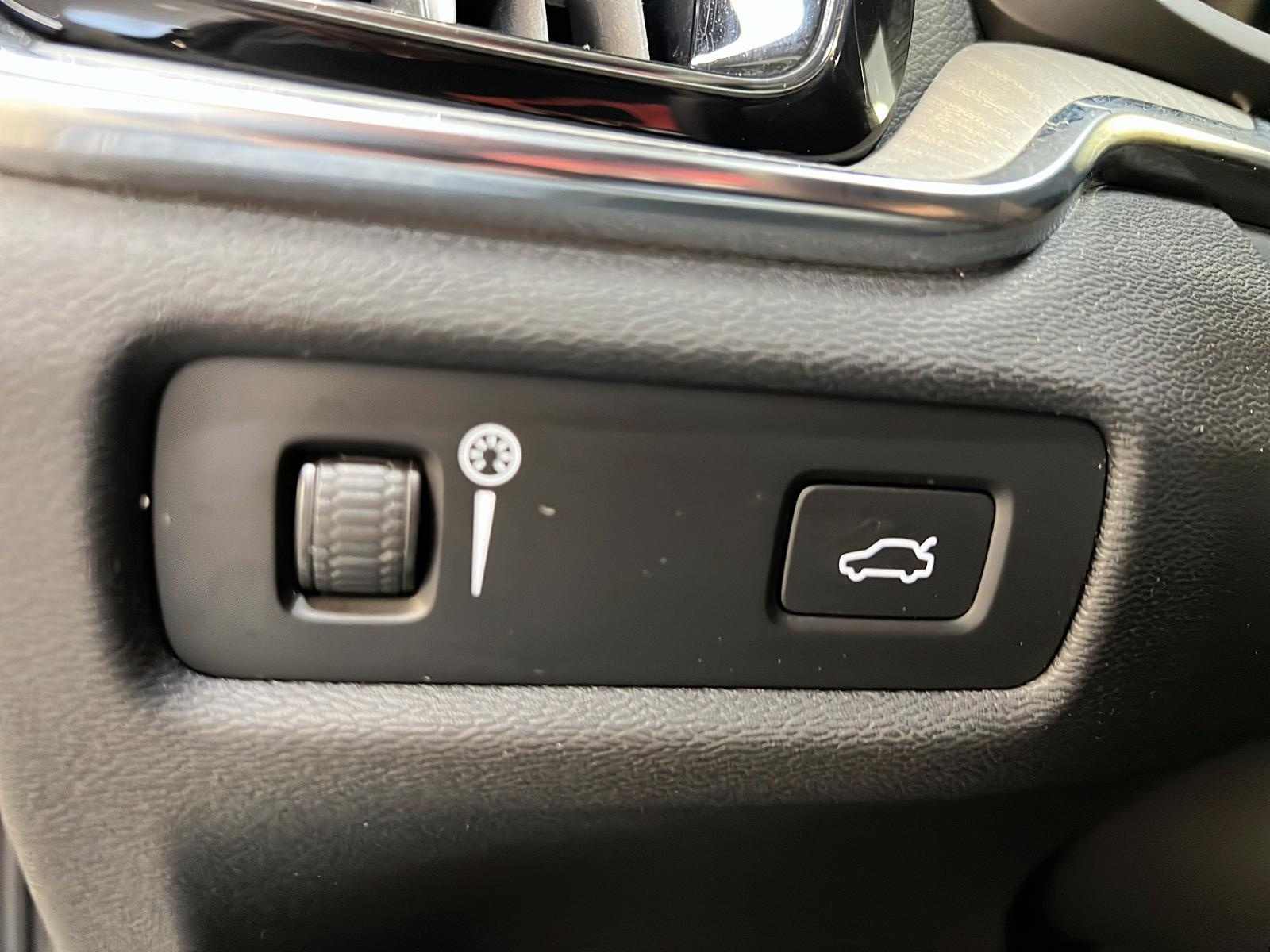 Volvo V60 2021 - Image #24