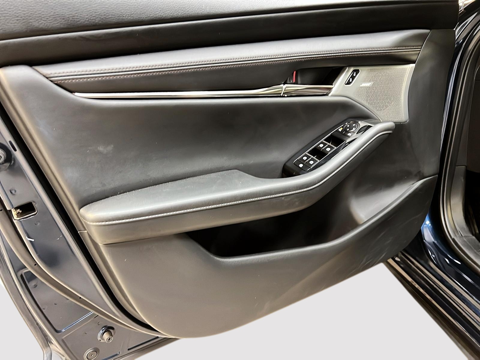 Mazda Mazda3 GT CUIR TOIT NAV 2024 - image #24