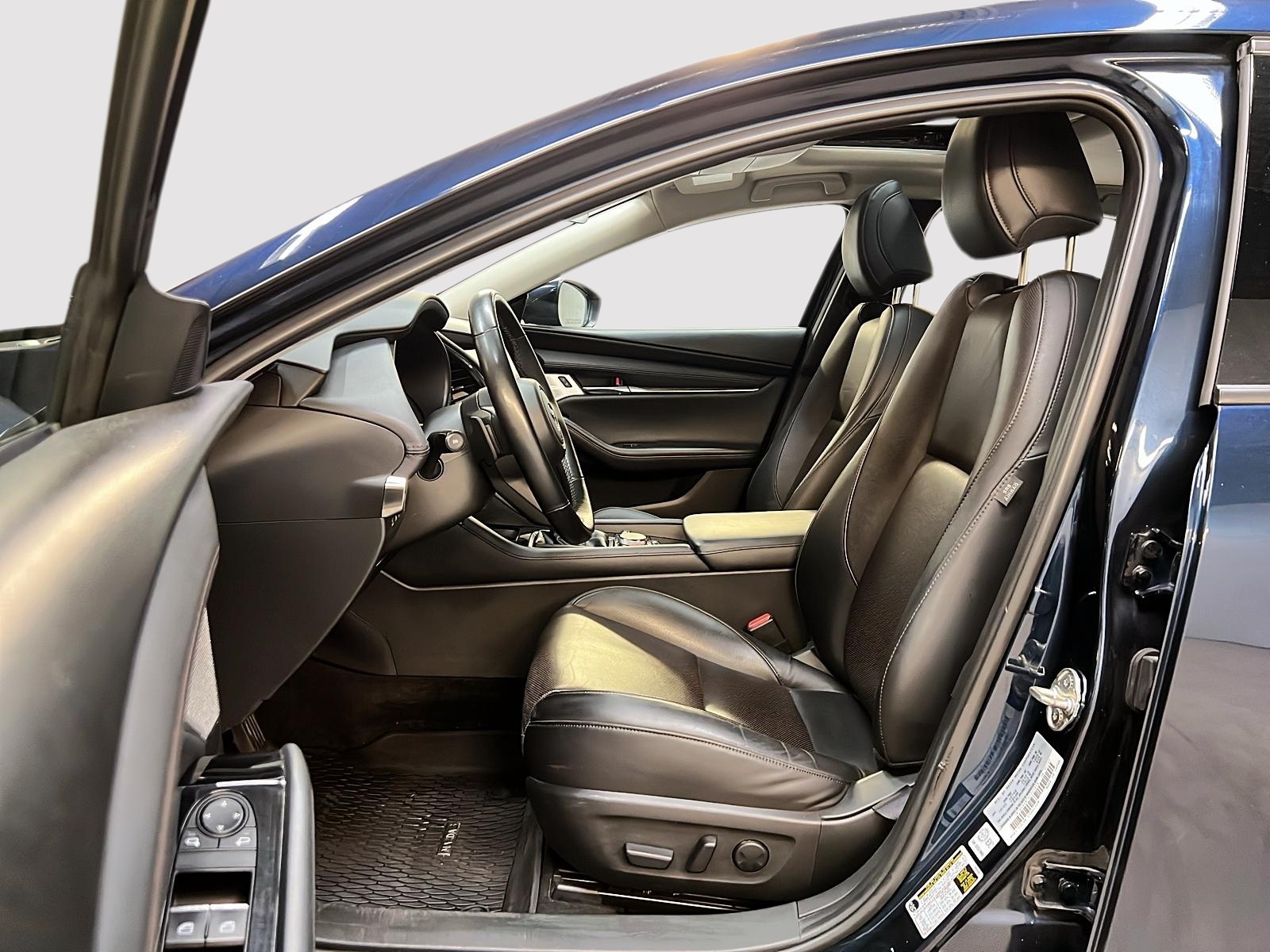 Mazda Mazda3 GT CUIR TOIT NAV 2024 - image #7