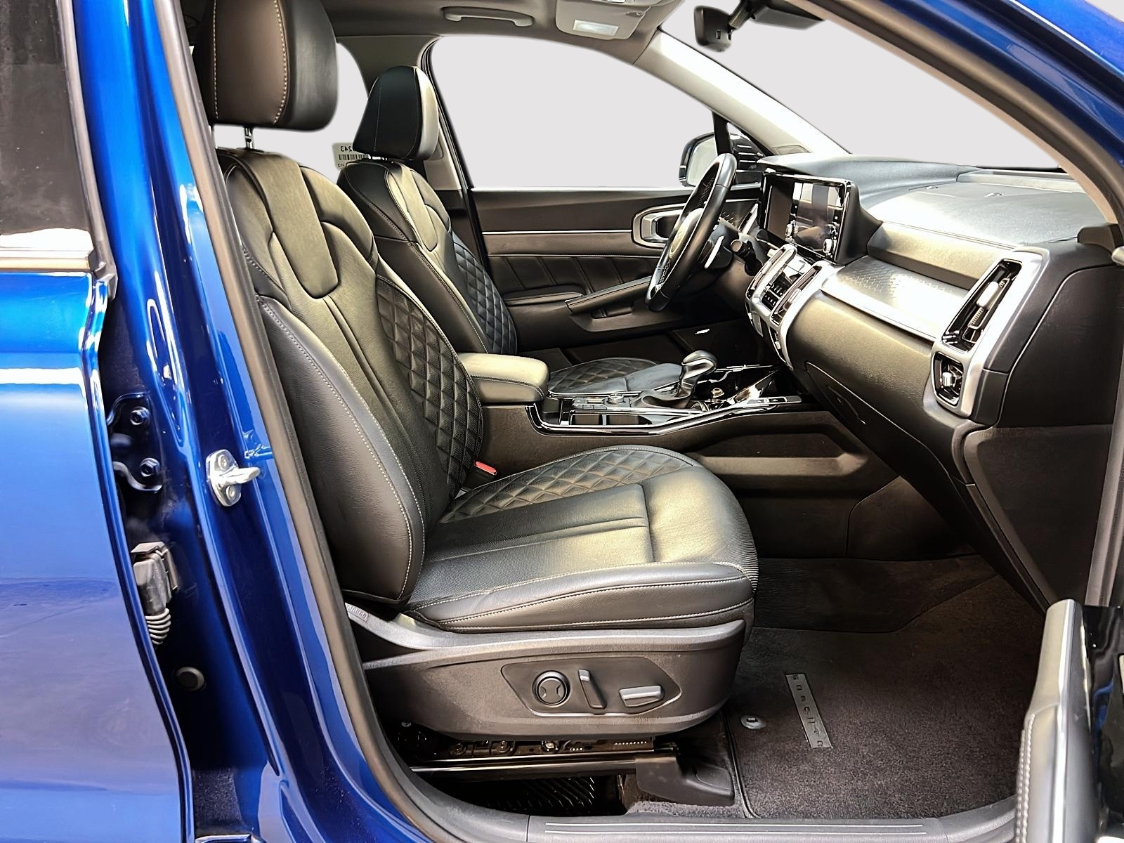 Kia Sorento SX TURBO CUIR TOIT PANO 4RM 2022 - image #8