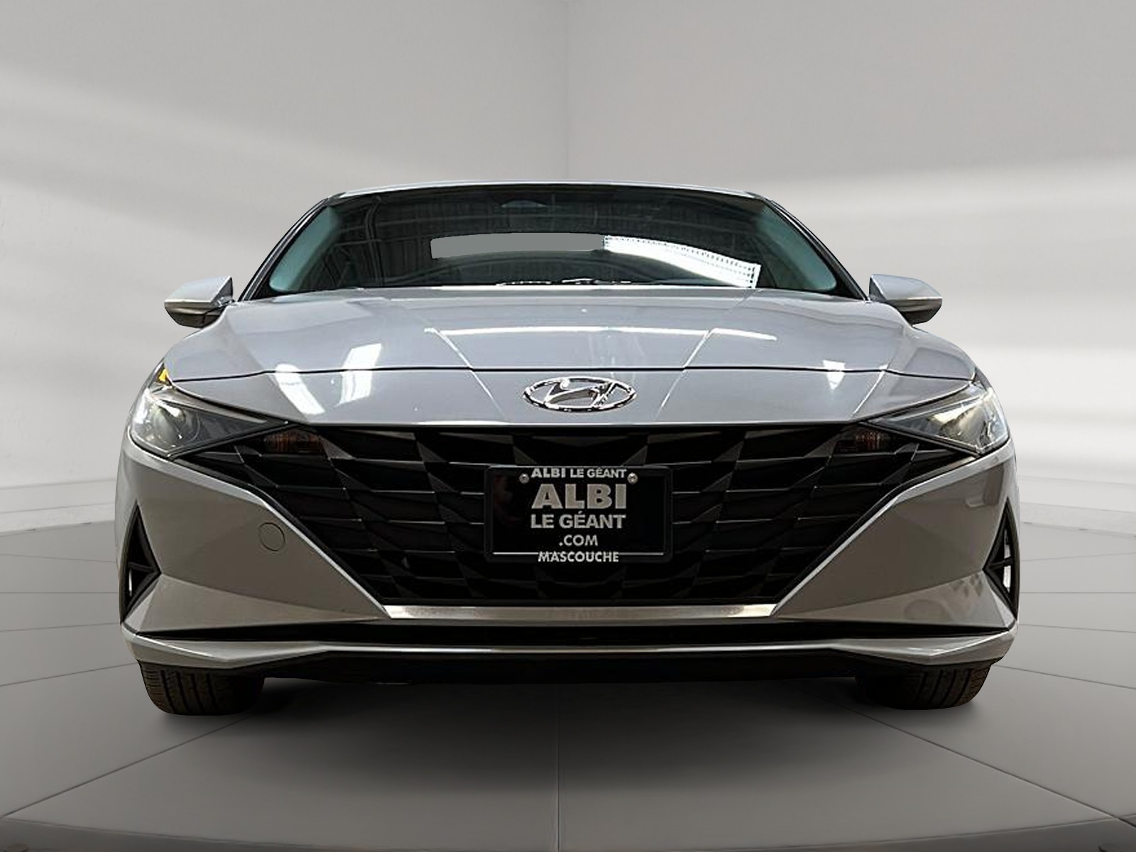 Hyundai Elantra 2023 - Image #2