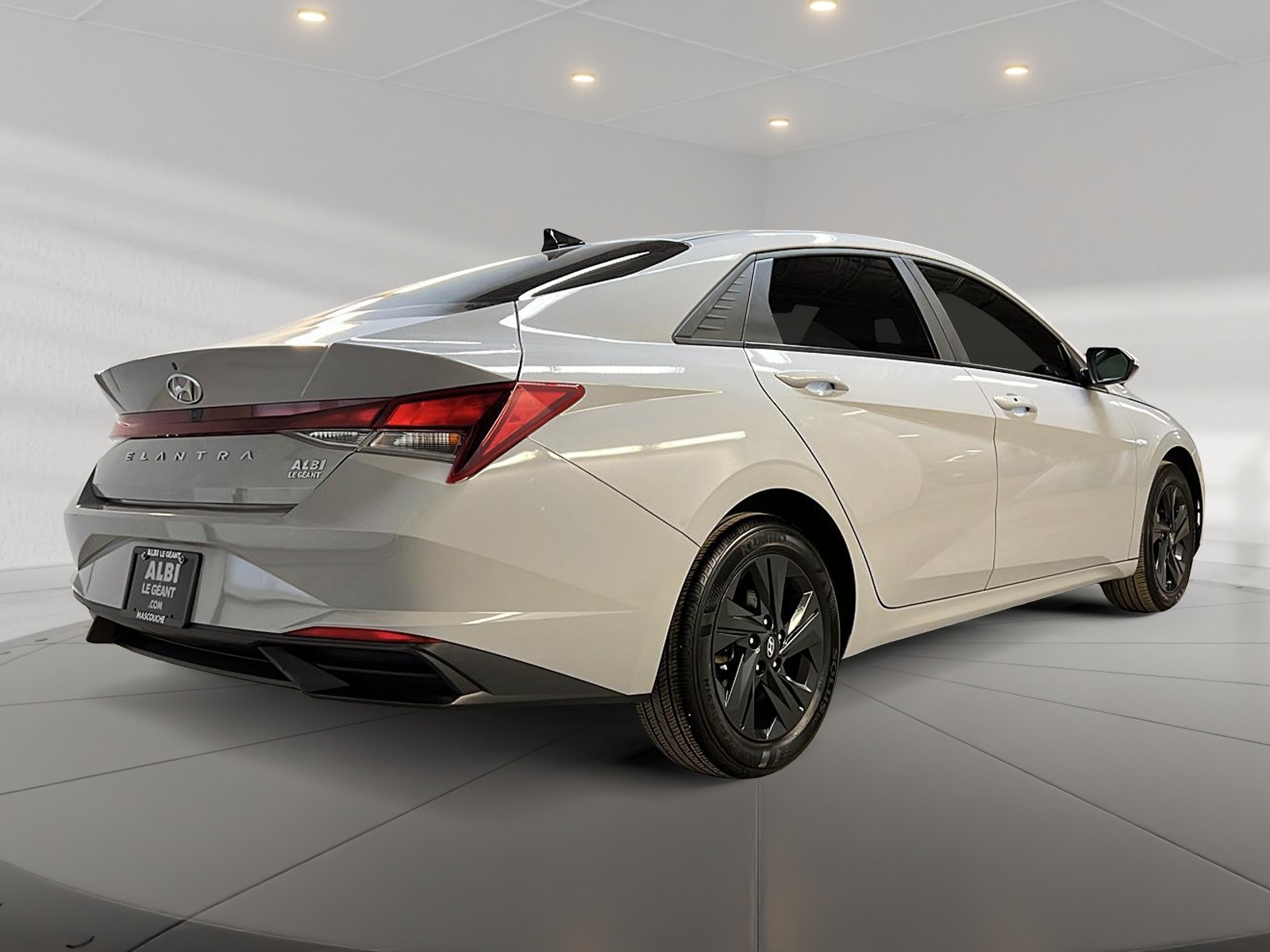 Hyundai Elantra 2023 - Image #4