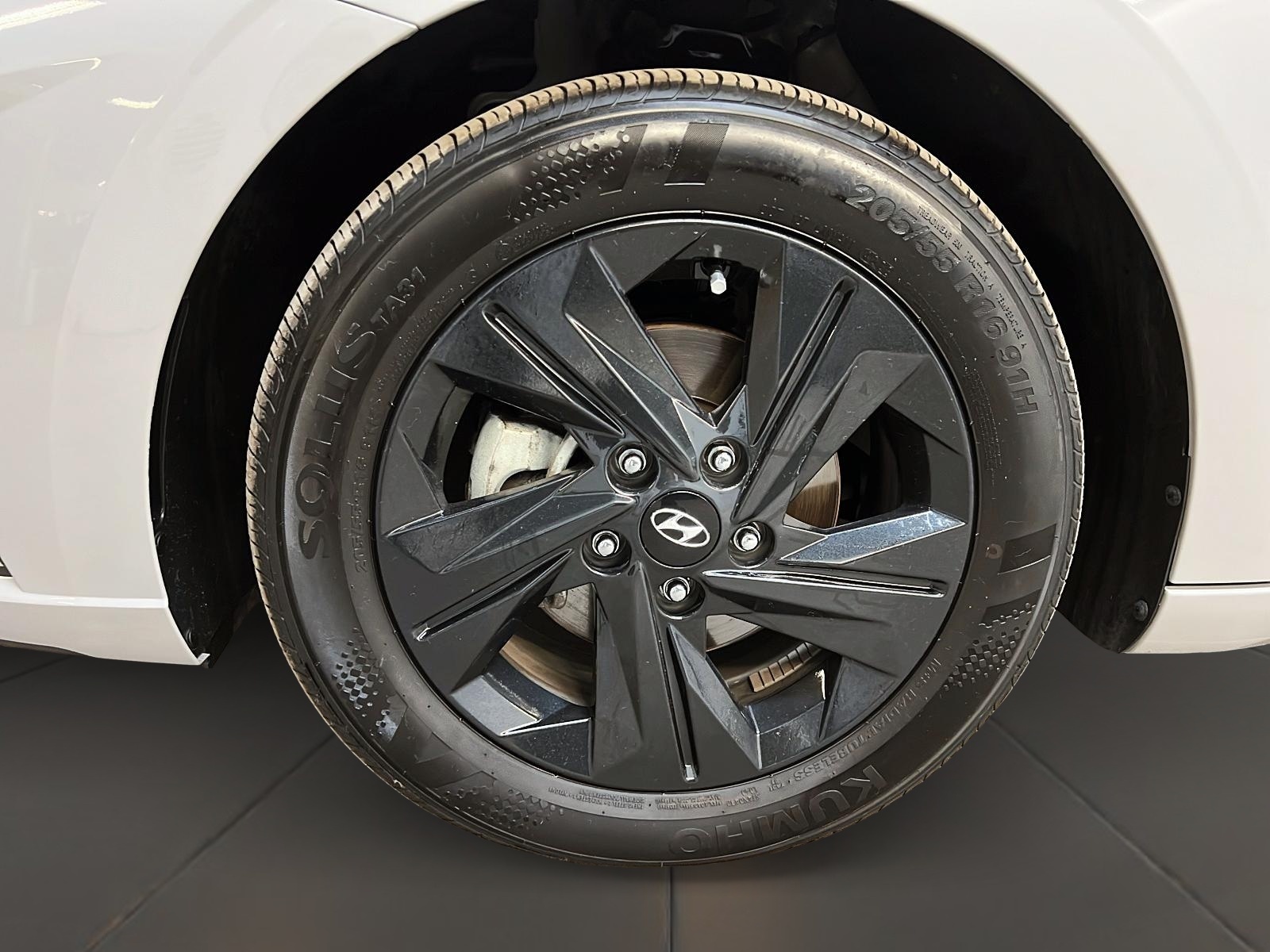 Hyundai Elantra 2023 - Image #25