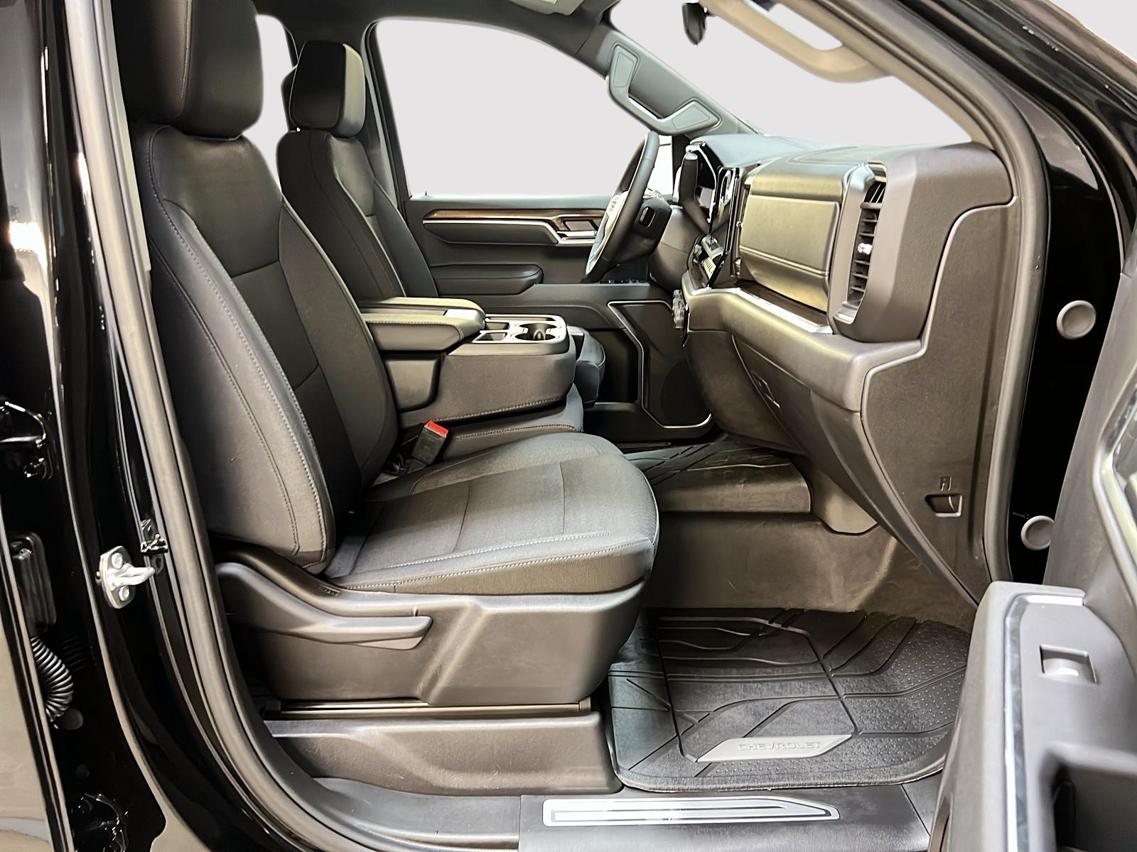 Chevrolet Silverado 1500 1LT CREW CAB NAV 4X4 2025 - image #8