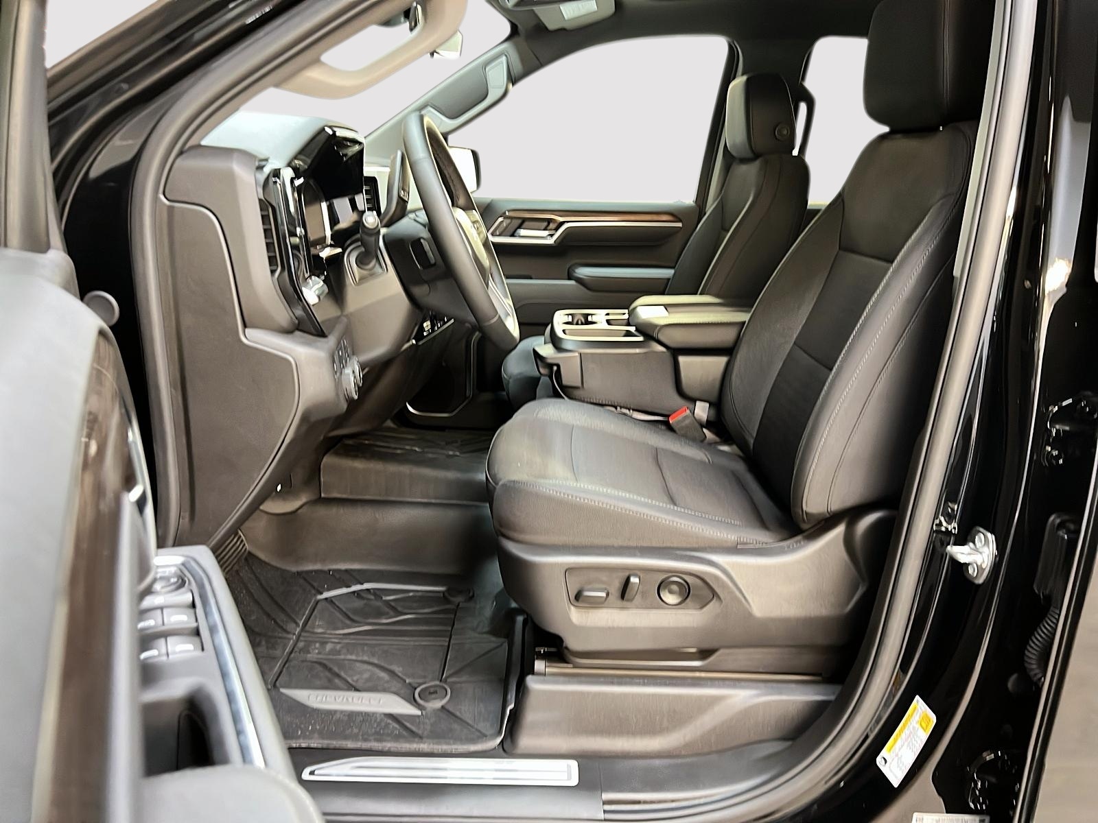 Chevrolet Silverado 1500 1LT CREW CAB NAV 4X4 2025 - image #7