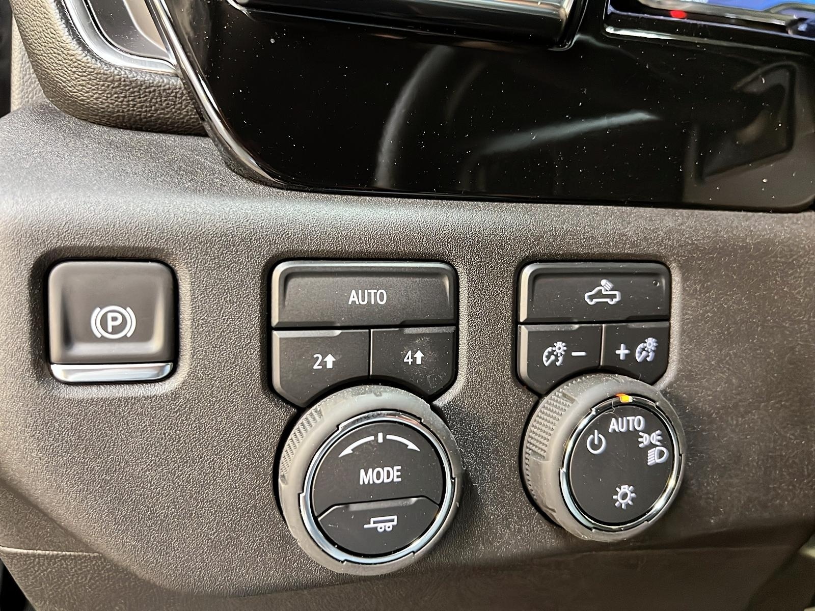 Chevrolet Silverado 1500 1LT CREW CAB NAV 4X4 2025 - image #20