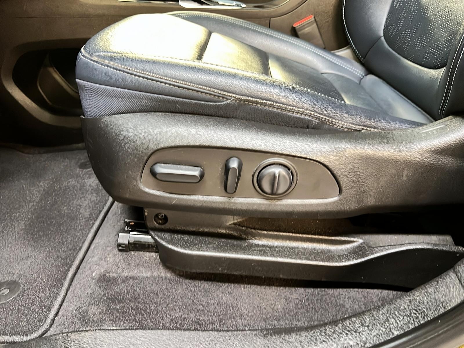 Chevrolet Bolt EUV 2022 - Image #24