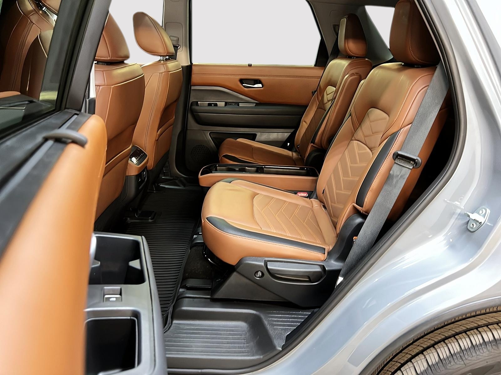 Nissan Pathfinder PLATINUM CUIR TOIT PANO NAV 4RM 2024 - image #11