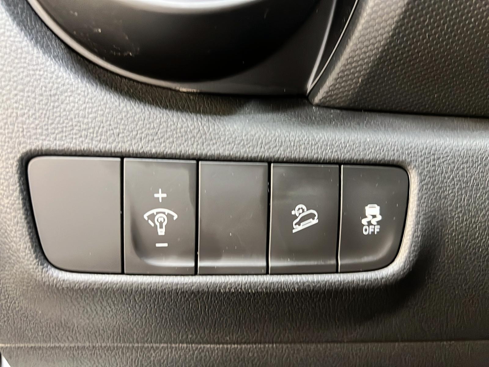 Hyundai Kona PREFERRED 4RM 2022 - image #20