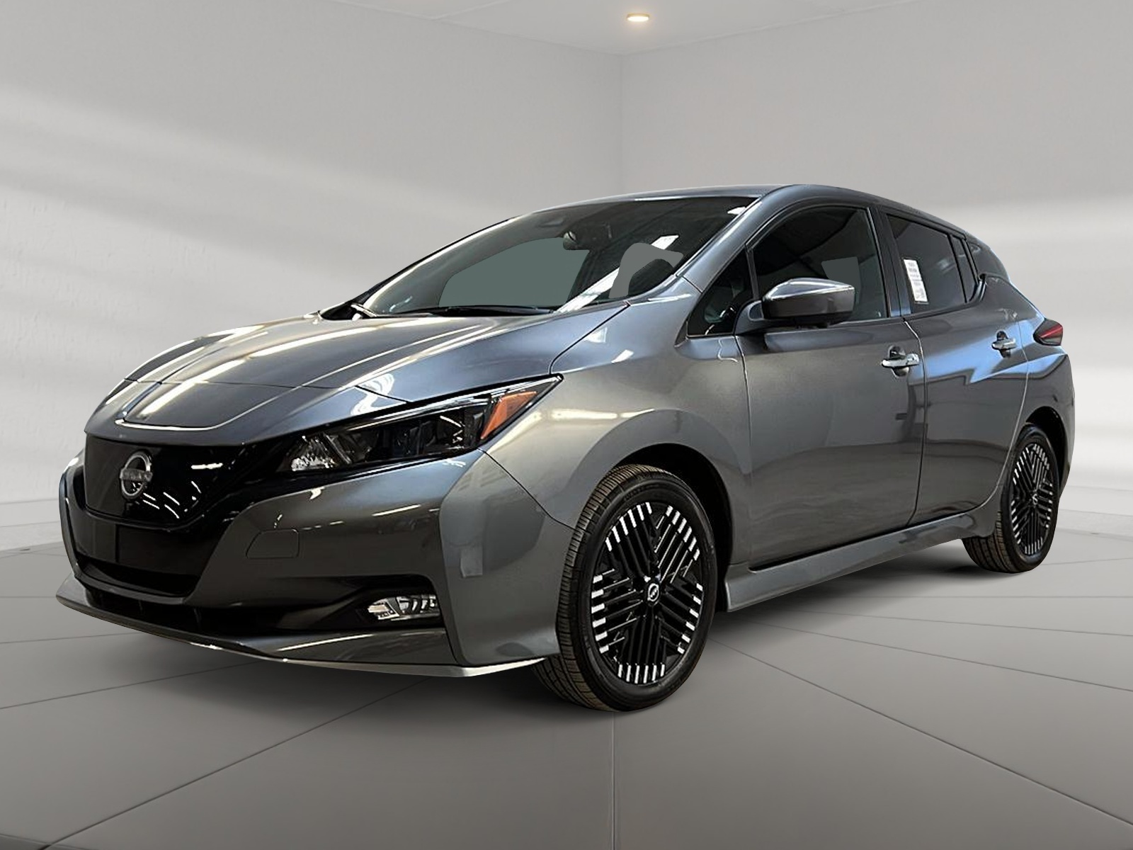 Nissan Leaf 2024 - Image #1