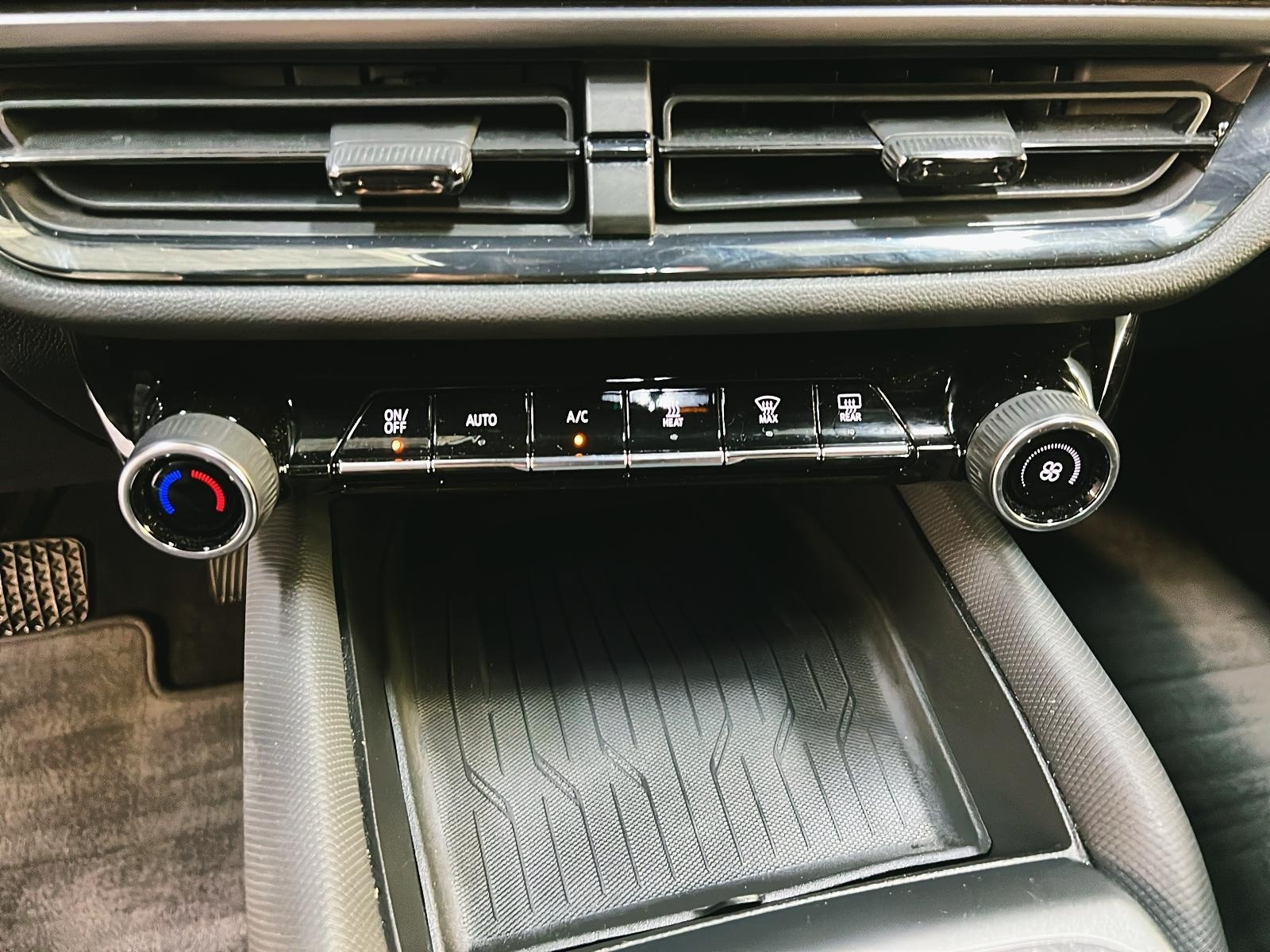 Chevrolet Equinox EV RS PREMIERE EDITION NAV 2024 - image #14