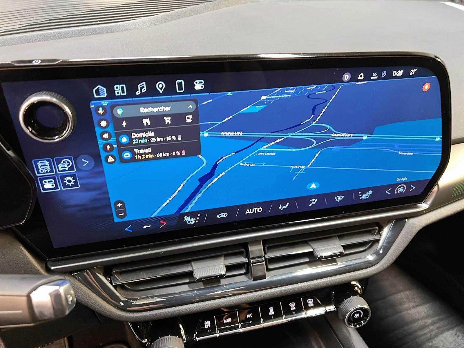 Chevrolet Equinox EV RS PREMIERE EDITION NAV 2024 - image #17