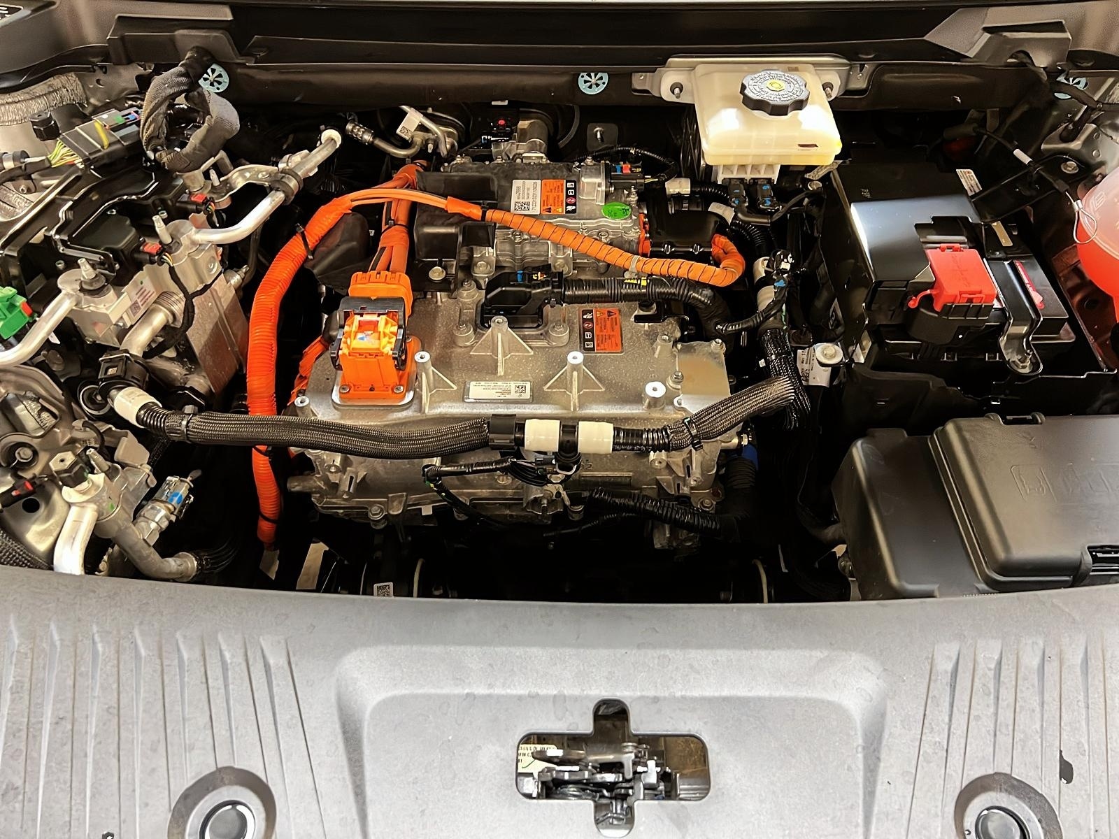 Chevrolet Equinox EV 2024 - Image #11