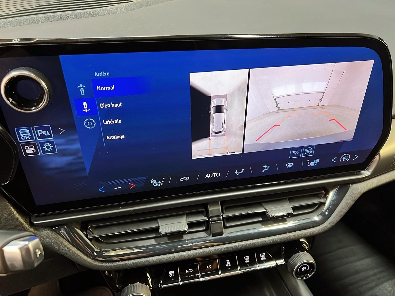 Chevrolet Equinox EV RS PREMIERE EDITION NAV 2024 - image #16