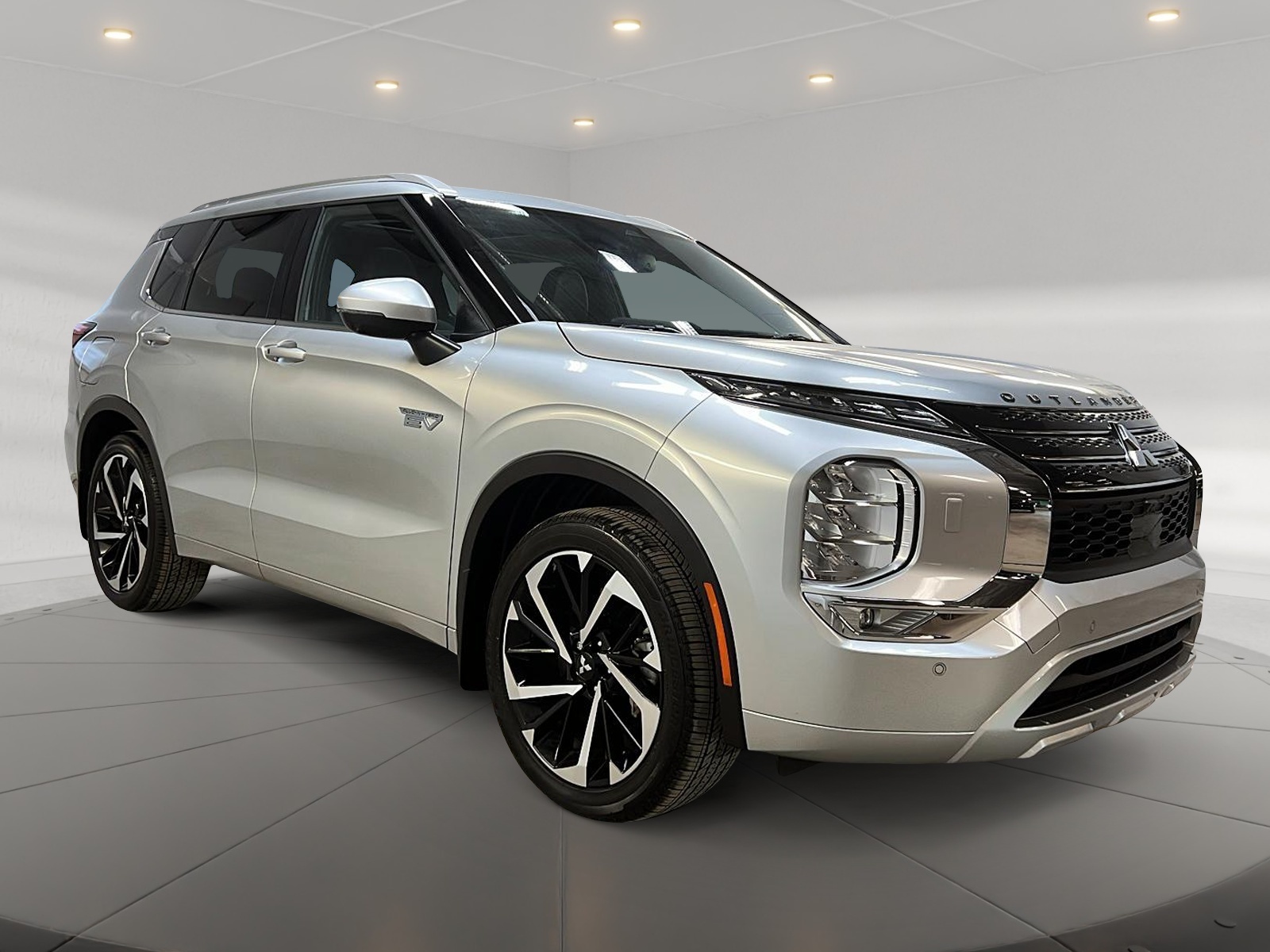 Mitsubishi Outlander 2024 - Image #3