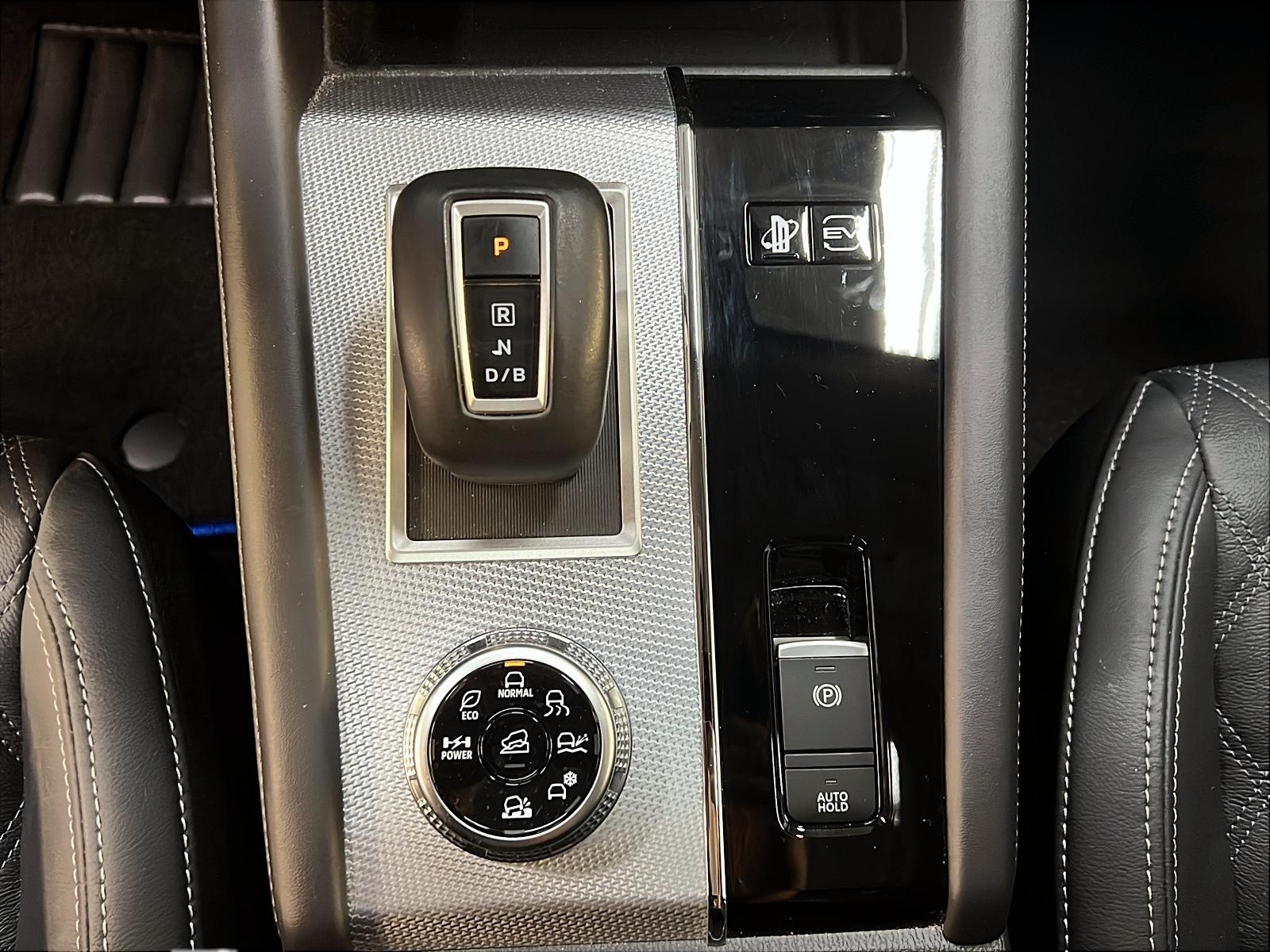 Mitsubishi Outlander GT S PHEV CUIR TOIT PANO NAV AWC 2024 - image #16