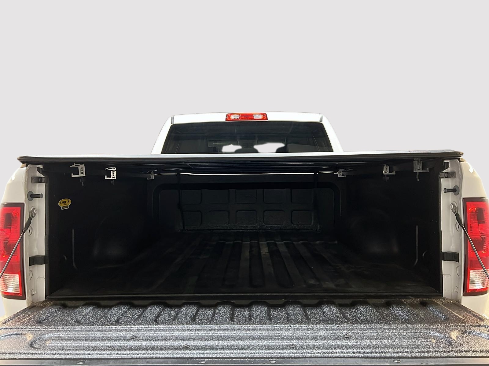 RAM 1500 Classic TRADESMAN SXT 5.7 HEMI CREW BAB 4X4 2024 - image #12