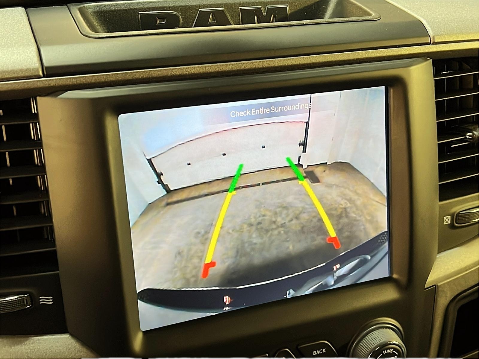 RAM 1500 Classic TRADESMAN SXT 5.7 HEMI CREW BAB 4X4 2024 - image #17