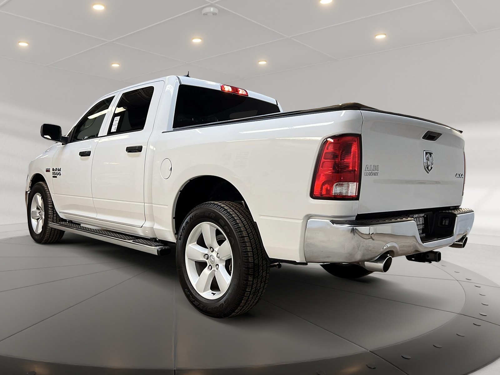 RAM 1500 Classic TRADESMAN SXT 5.7 HEMI CREW BAB 4X4 2024 - image #6