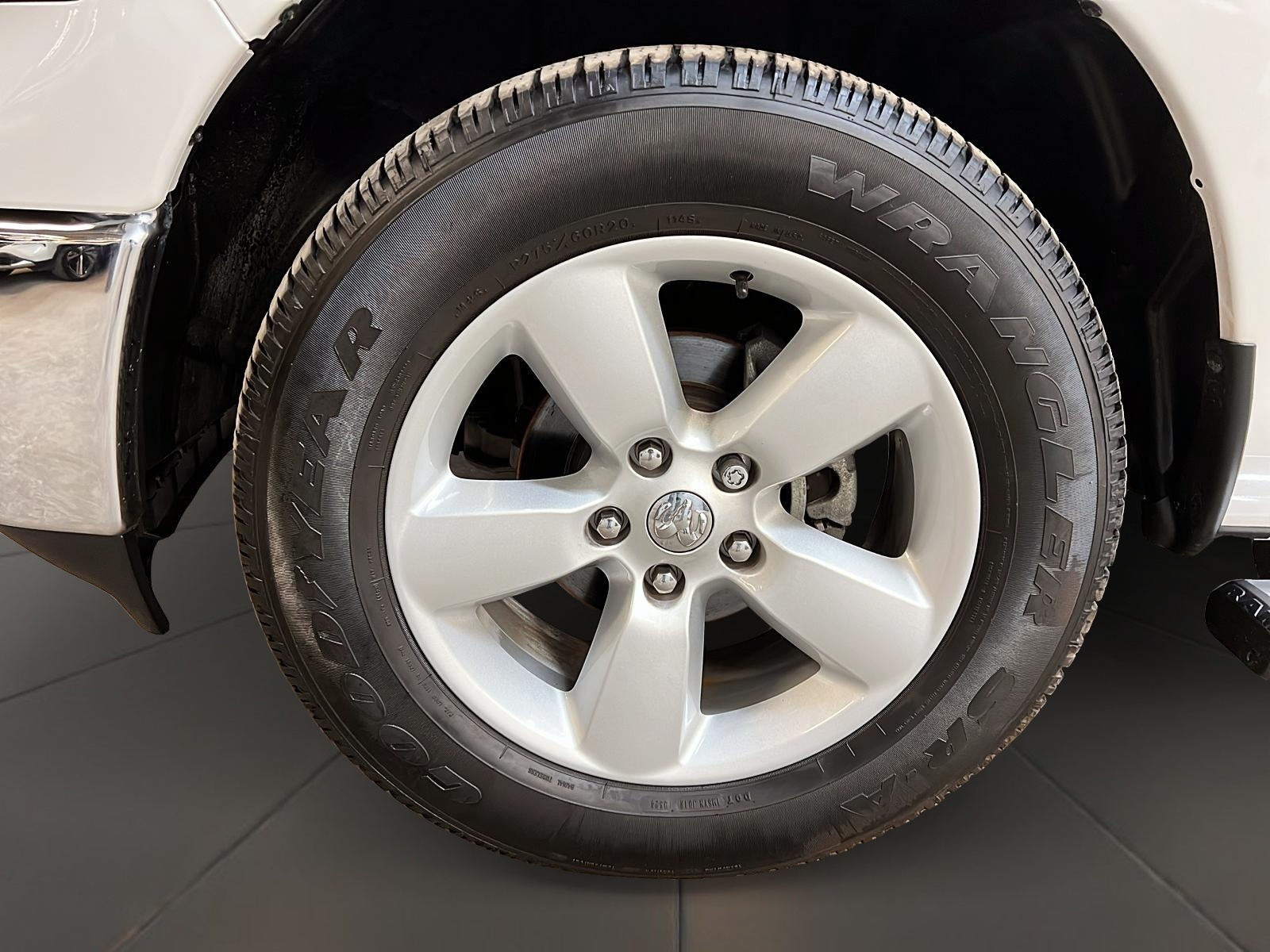 RAM 1500 Classic TRADESMAN SXT 5.7 HEMI CREW BAB 4X4 2024 - image #26