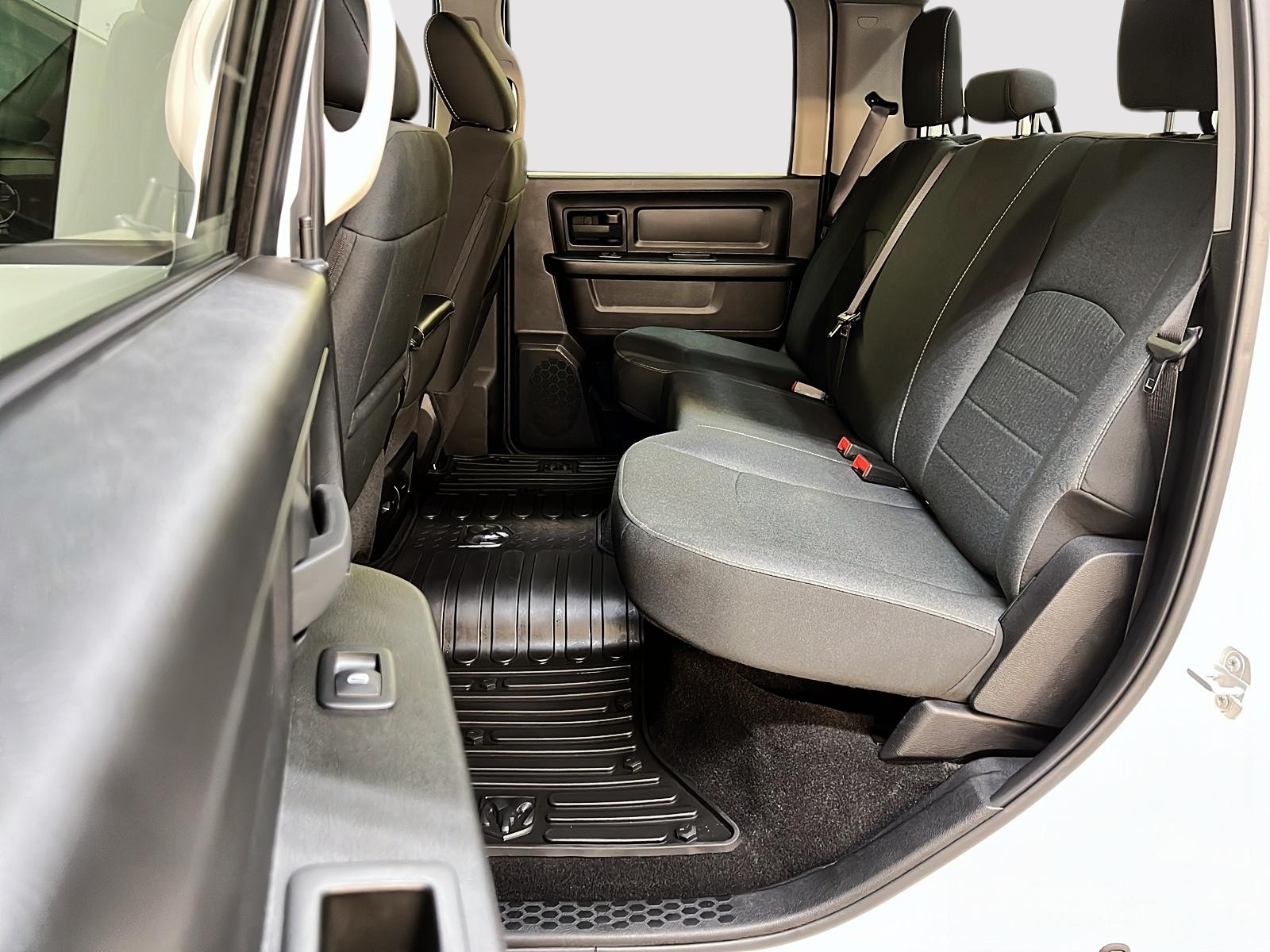 RAM 1500 Classic TRADESMAN SXT 5.7 HEMI CREW BAB 4X4 2024 - image #9