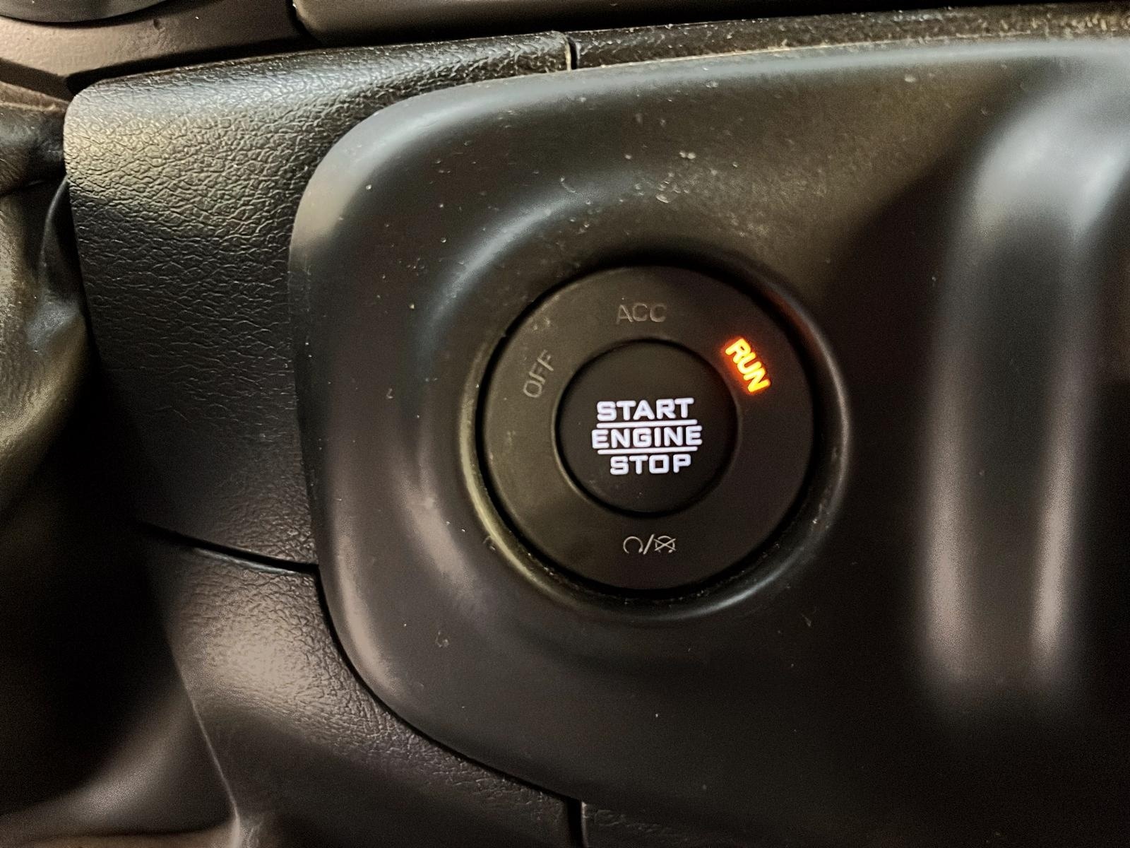 Jeep Wrangler SPORT 4X4 2023 - image #17