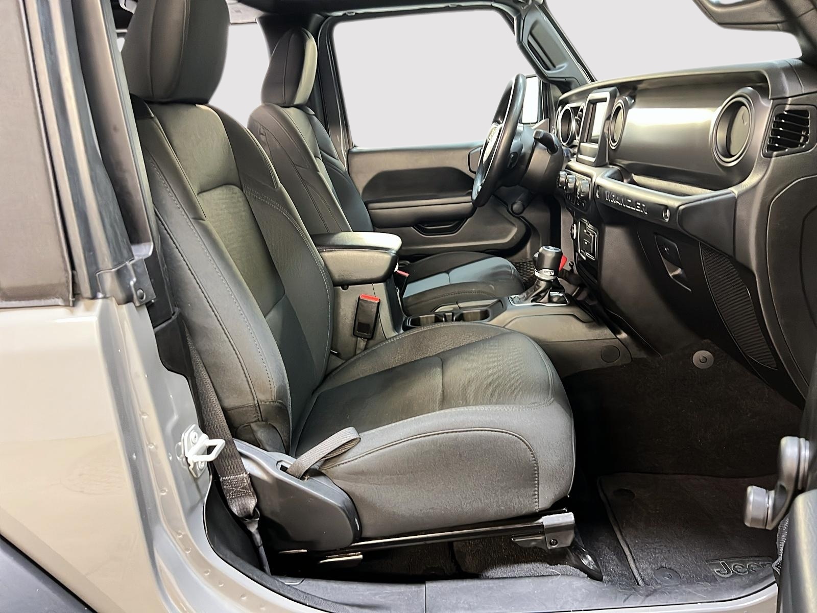 Jeep Wrangler 2023 - Image #8