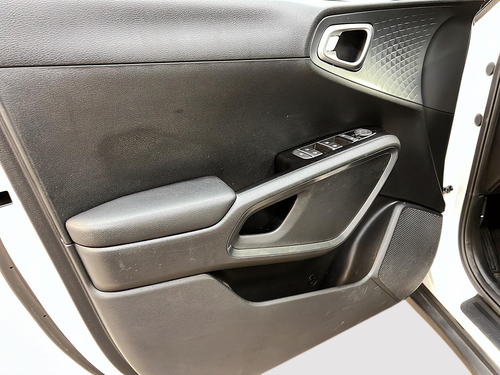 Kia Soul EX 2022 - image #21