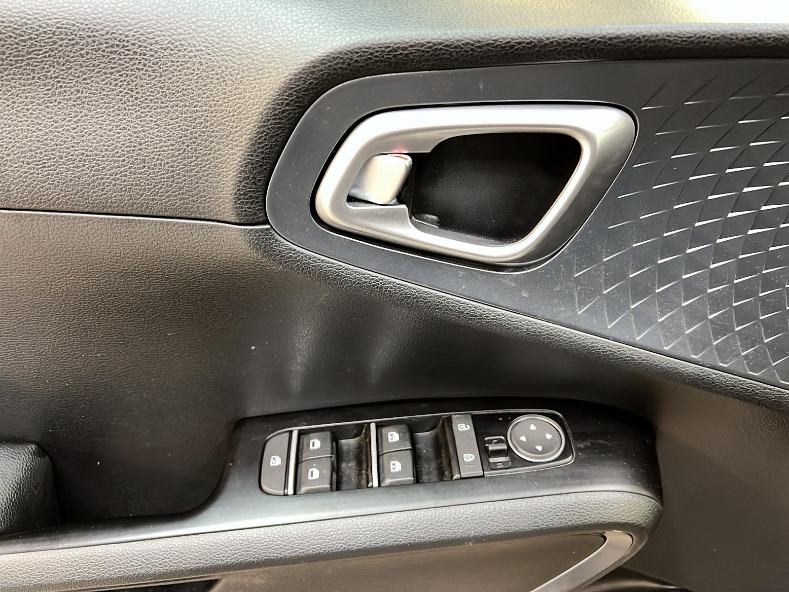 Kia Soul EX 2022 - image #20