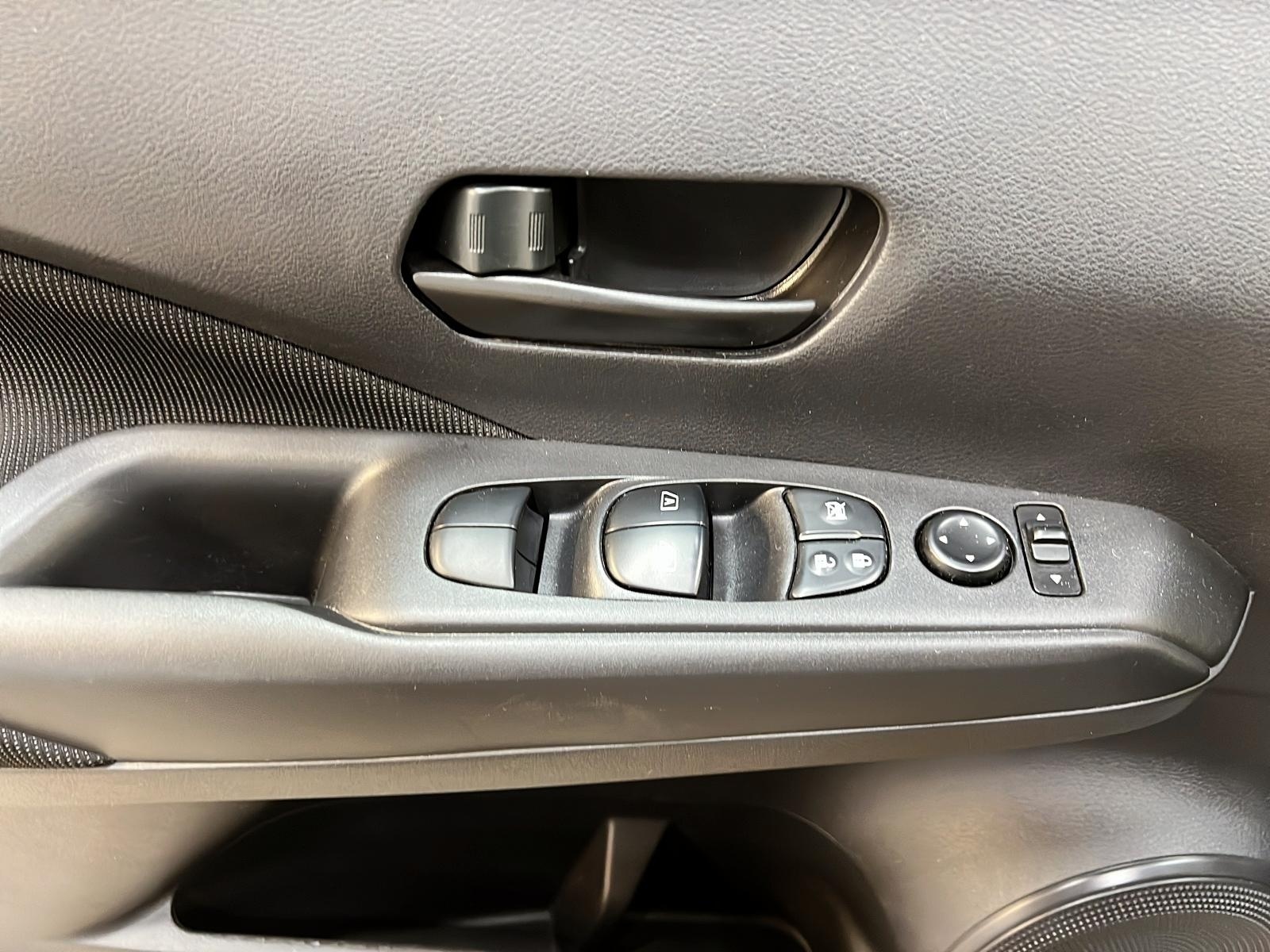 Nissan Kicks S 2023 - image #21