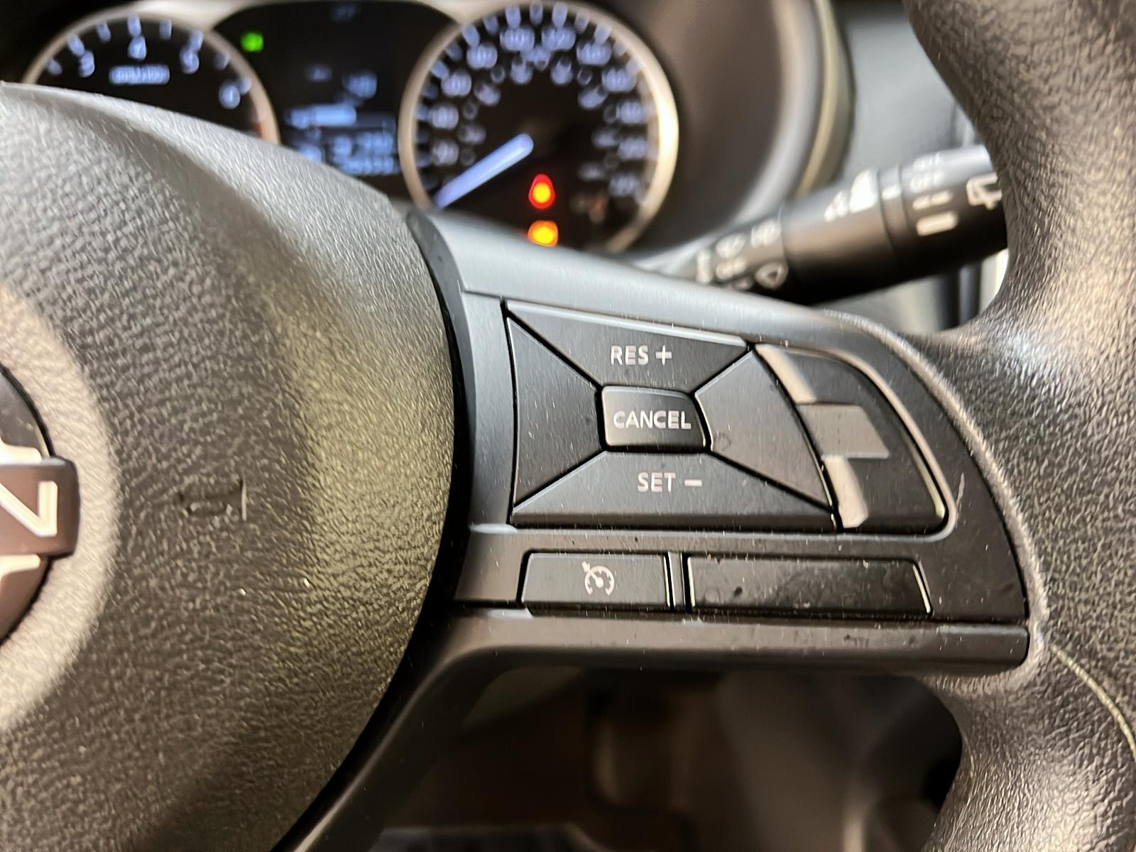 Nissan Kicks S 2023 - image #18