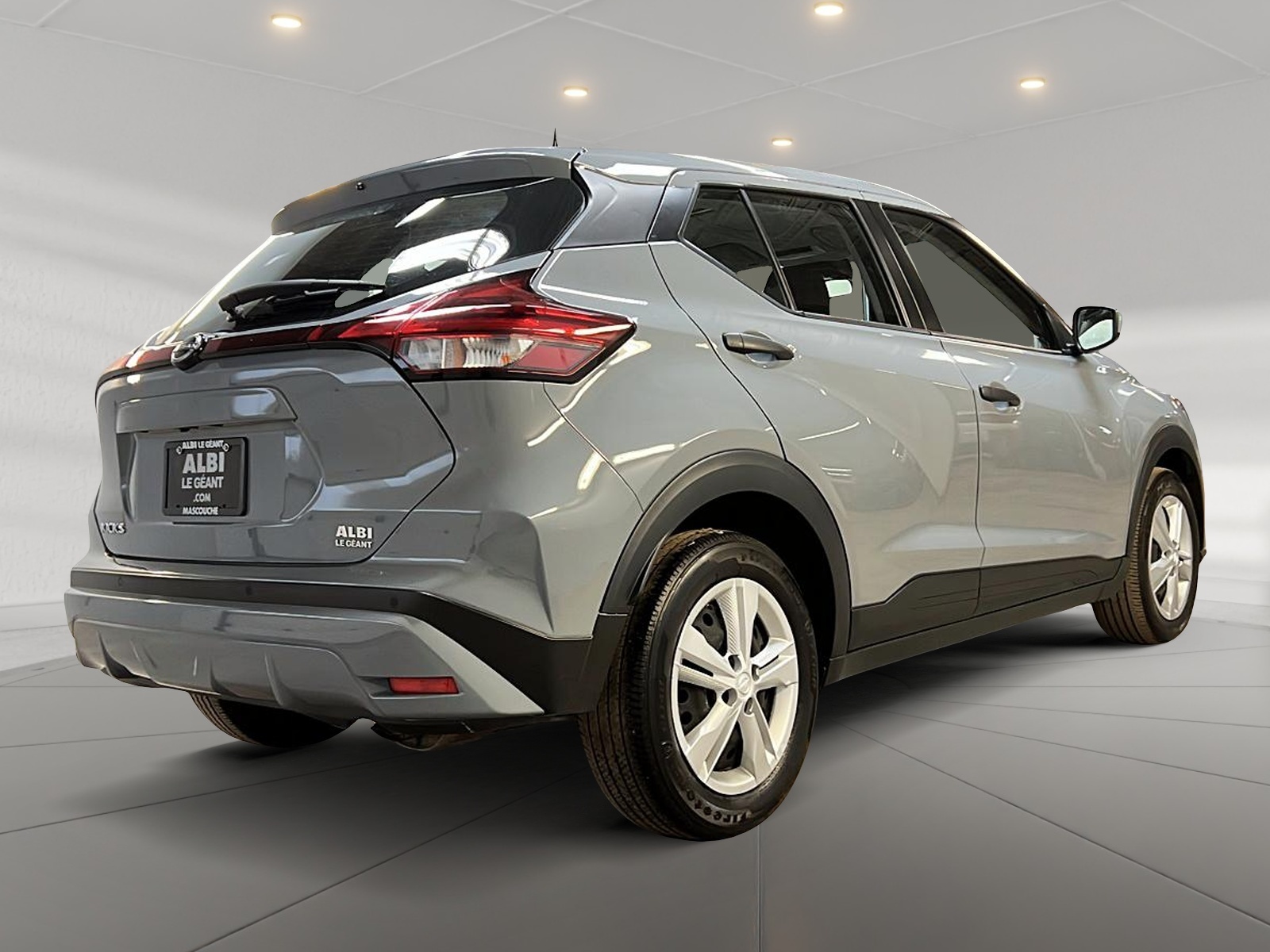 Nissan Kicks S 2023 - image #4