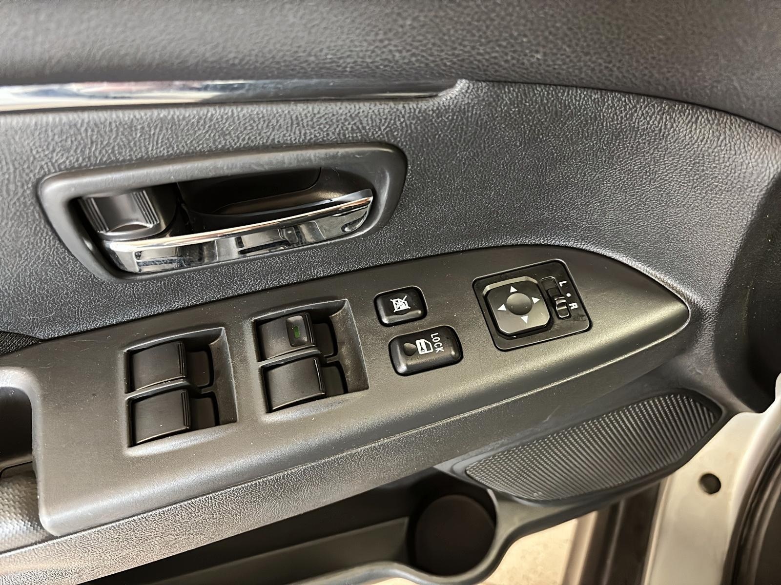 Mitsubishi RVR SE AWC 2023 - image #22