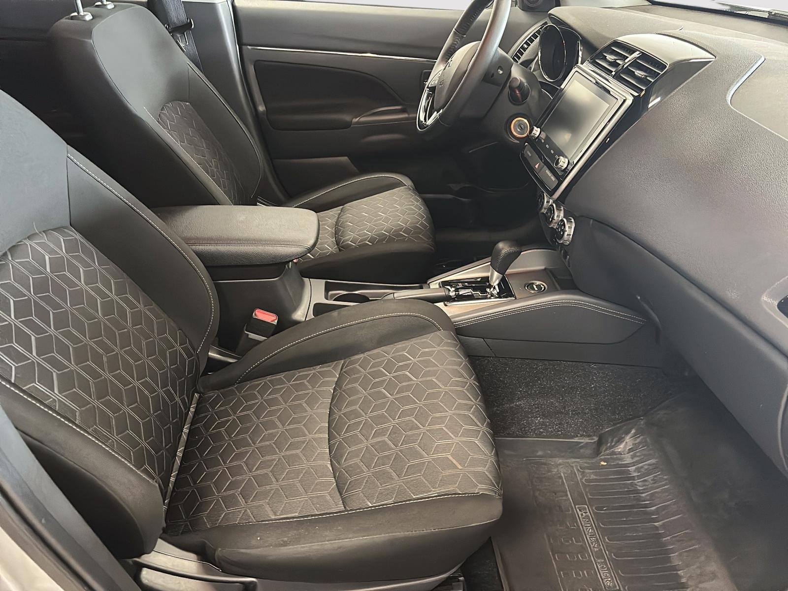 Mitsubishi RVR SE AWC 2023 - image #8
