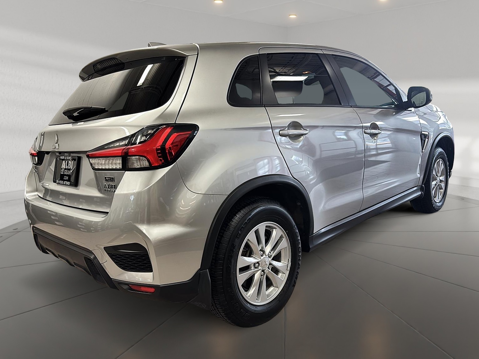 Mitsubishi RVR SE AWC 2023 - image #4