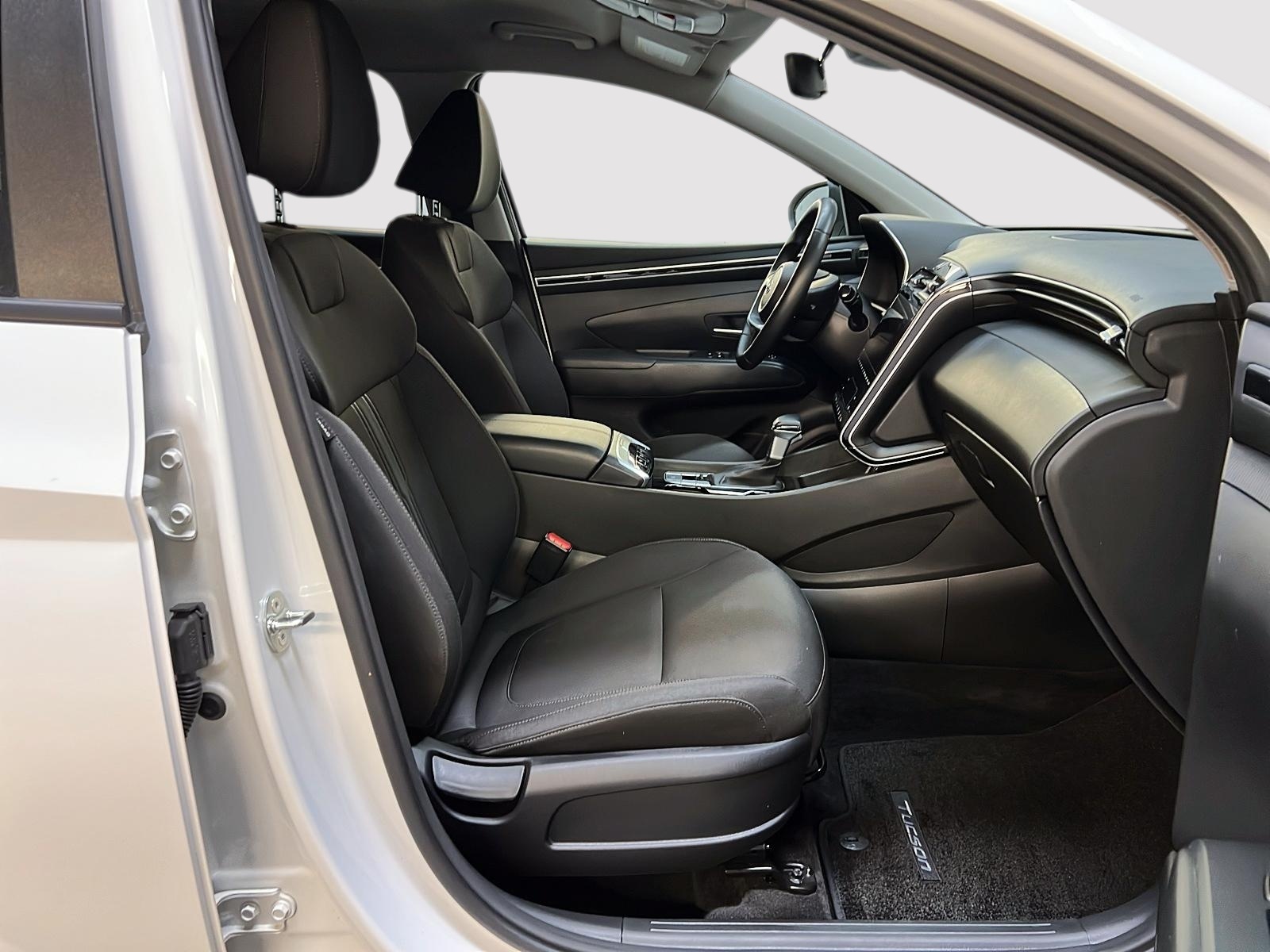 Hyundai Tucson PREFERRED NAV 4RM 2024 - image #8