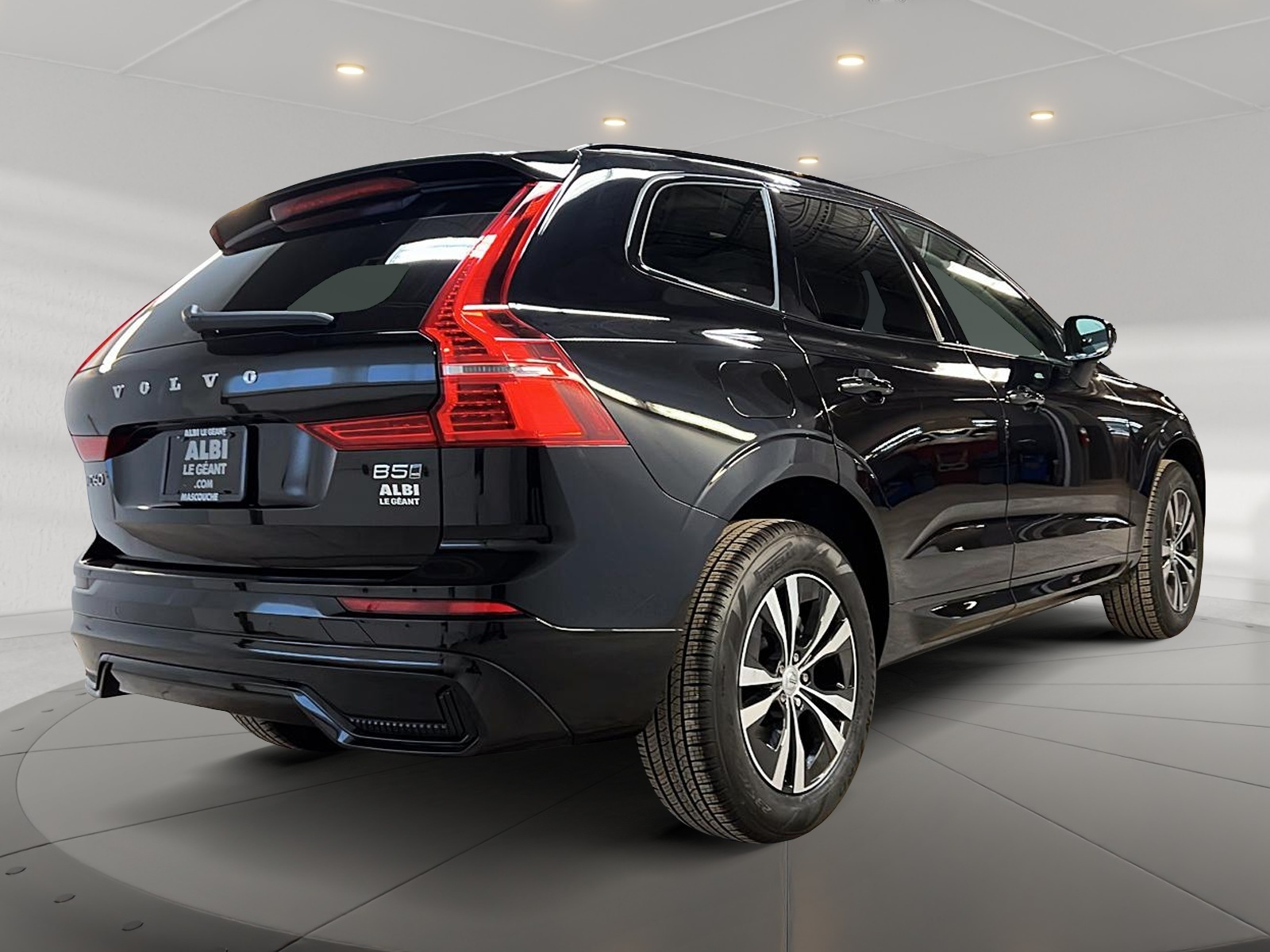 Volvo XC60 2025 - Image #4