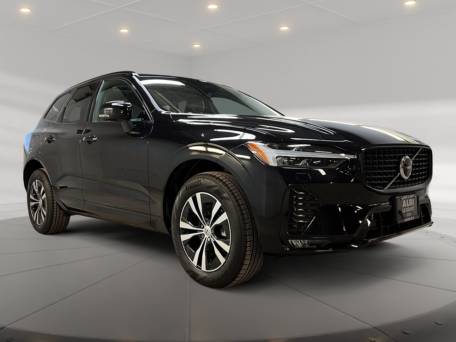 Volvo XC60 2025 - Image #3