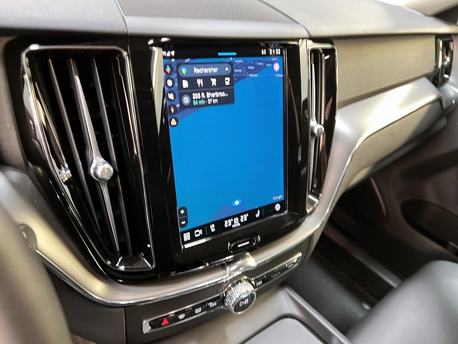 Volvo XC60 B5 CORE CUIR TOIT NAV 4RM 2025 - image #21