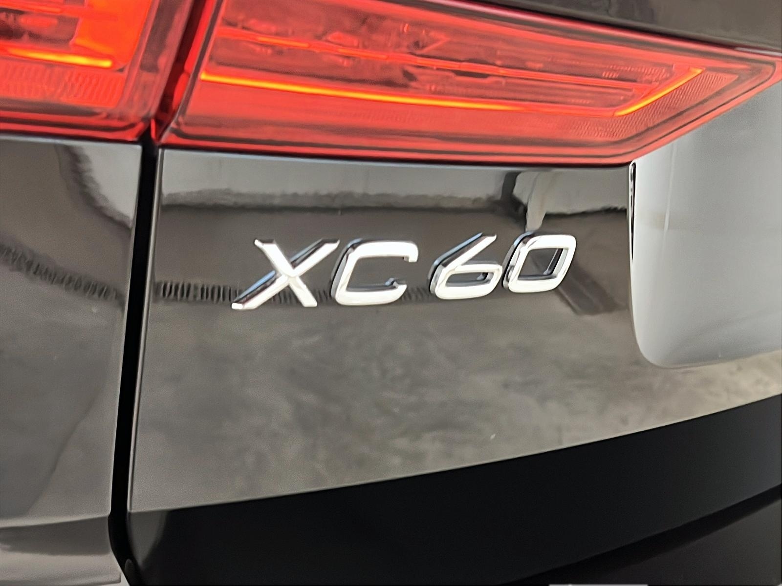 Volvo XC60 B5 CORE CUIR TOIT NAV 4RM 2025 - image #29