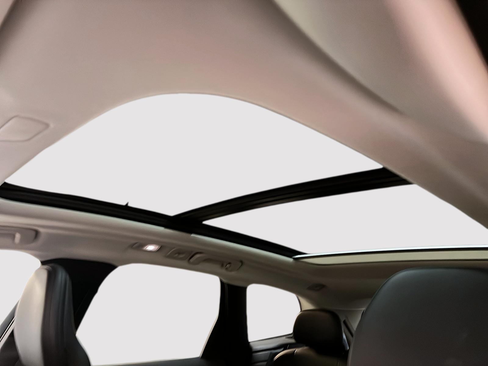 Volvo XC60 B5 CORE CUIR TOIT NAV 4RM 2025 - image #10